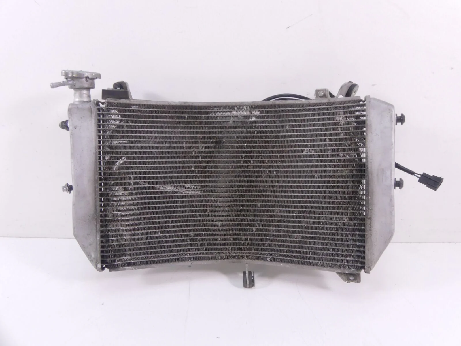 2015 Yamaha YZF-R1M Radiator Cooler Fan & Hoses Set - Read 2CR-12461-00-00 - Image 6