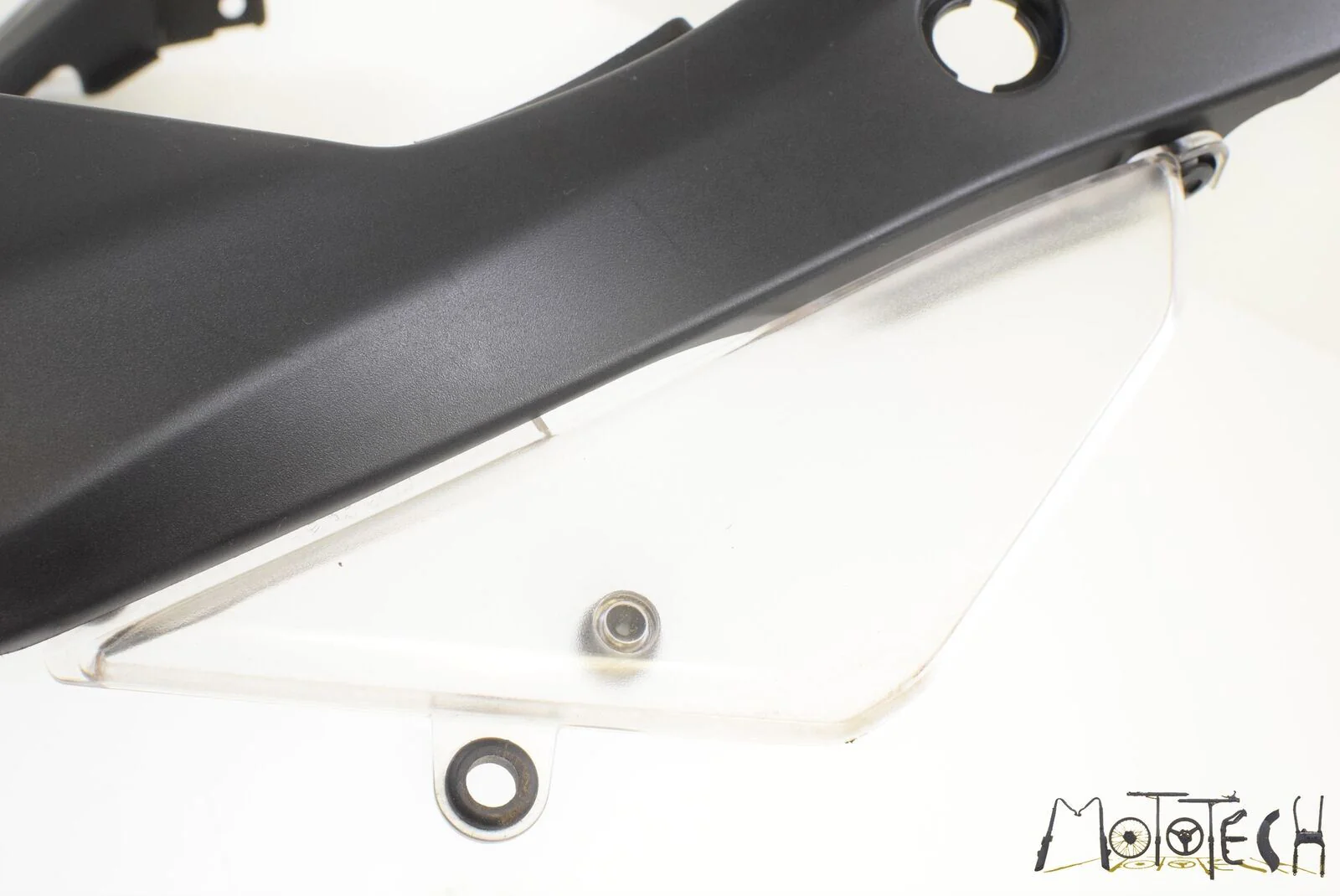 2016 Aprilia CAPONORD 1200 RALLY Mid Side Cover Fairing  Panel SET B044841 - Image 5