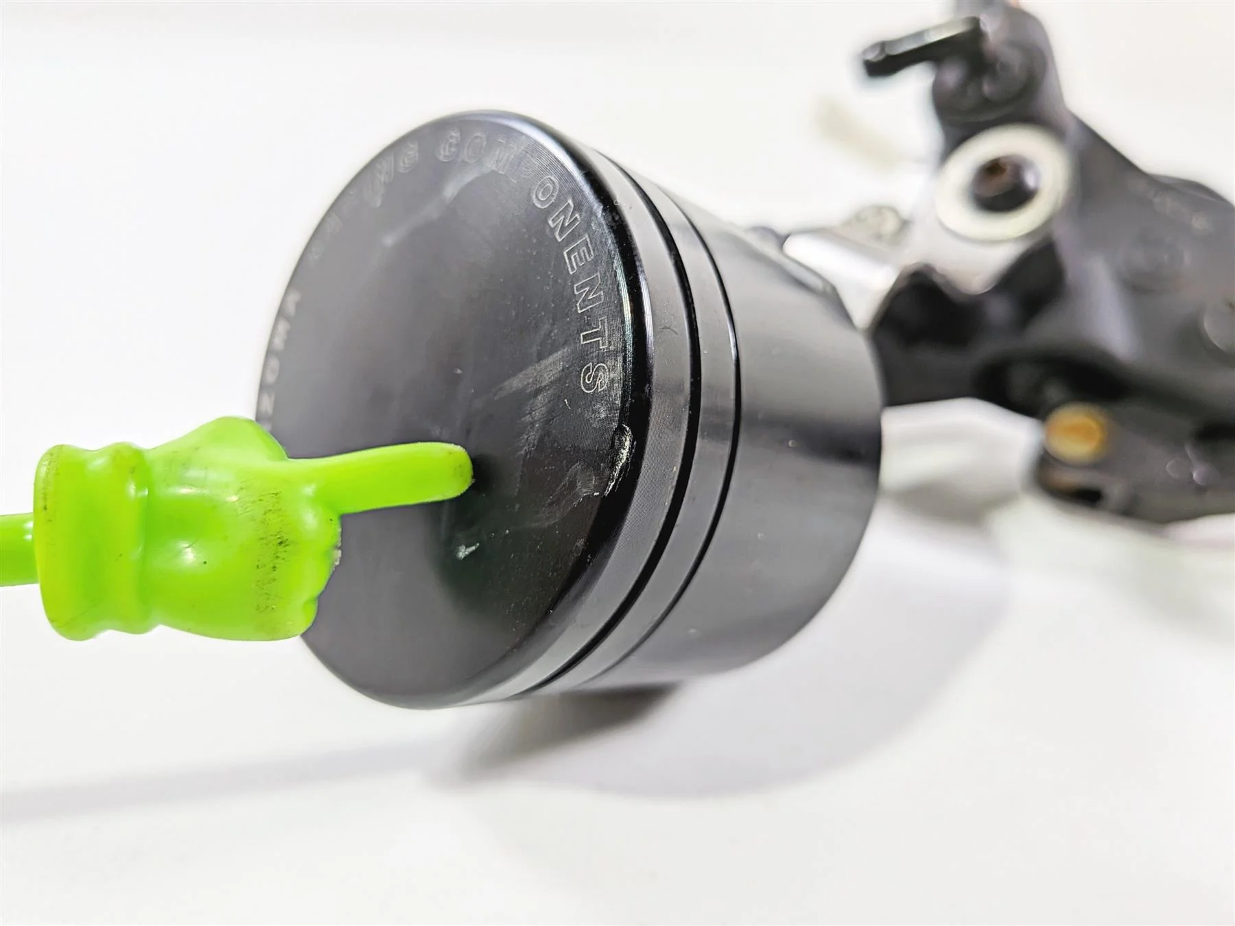 2016 Aprilia RSV 1100 Tuono V4 Factory Brembo Front Brake Master Cylinder B044605 - Image 12