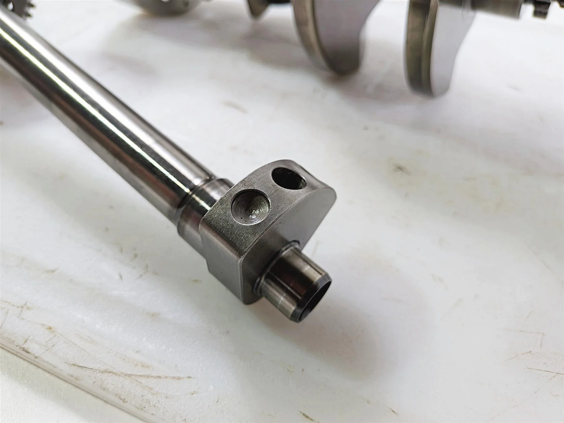 2016 Aprilia RSV 1100 Tuono V4 Factory Crankshaft Crank & Balancer Shaft 2A000299 - Image 9