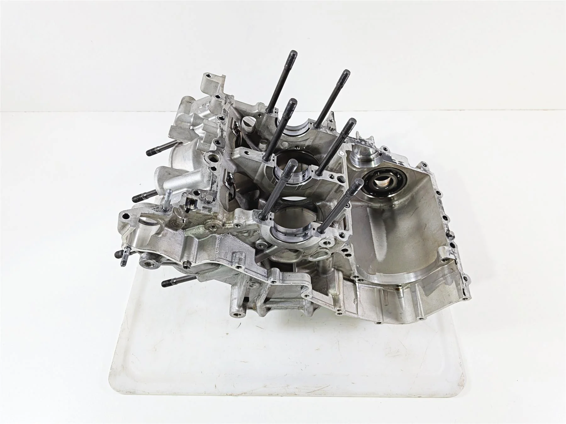 2016 Aprilia RSV 1100 Tuono V4 Factory Engine Crank Case Set 2A0005845 - Image 15