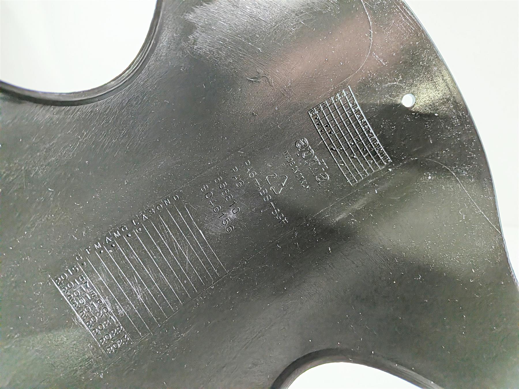 2016 Aprilia RSV 1100 Tuono V4 Factory Front Fender 2B003404 B046156 - Image 8