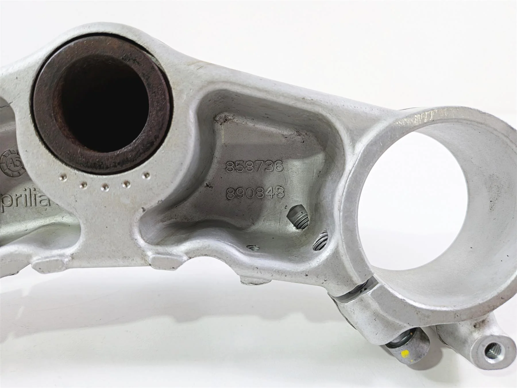 2016 Aprilia RSV 1100 Tuono V4 Factory Lower Triple Tree Steering Clamp 2B001680 - Image 5