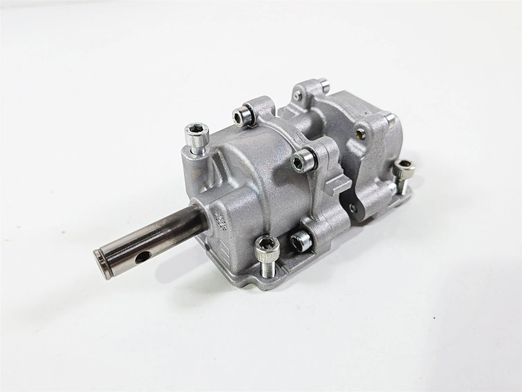 2016 Aprilia RSV 1100 Tuono V4 Factory Oil Pump 2A000539
