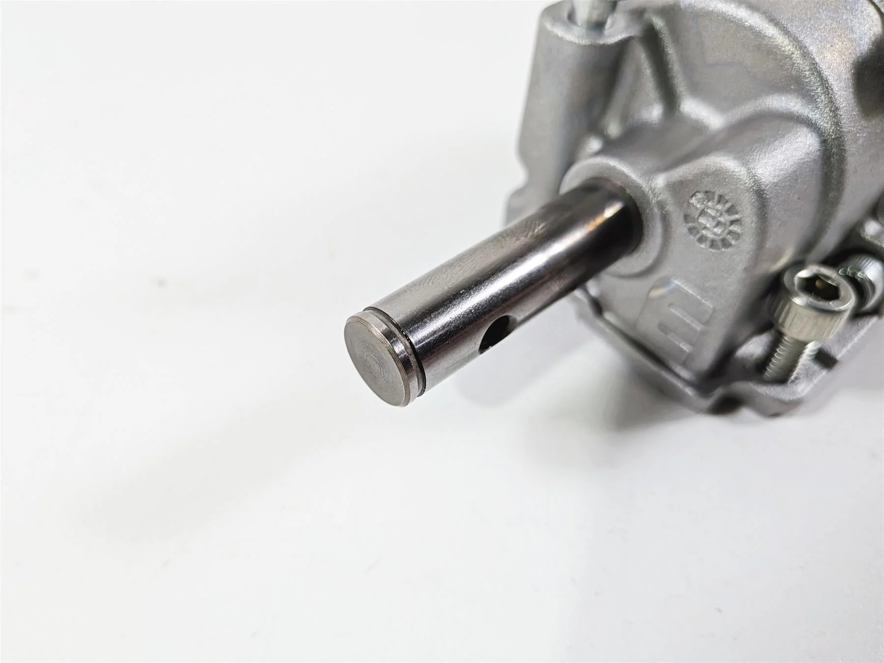 2016 Aprilia RSV 1100 Tuono V4 Factory Oil Pump 2A000539 - Image 12