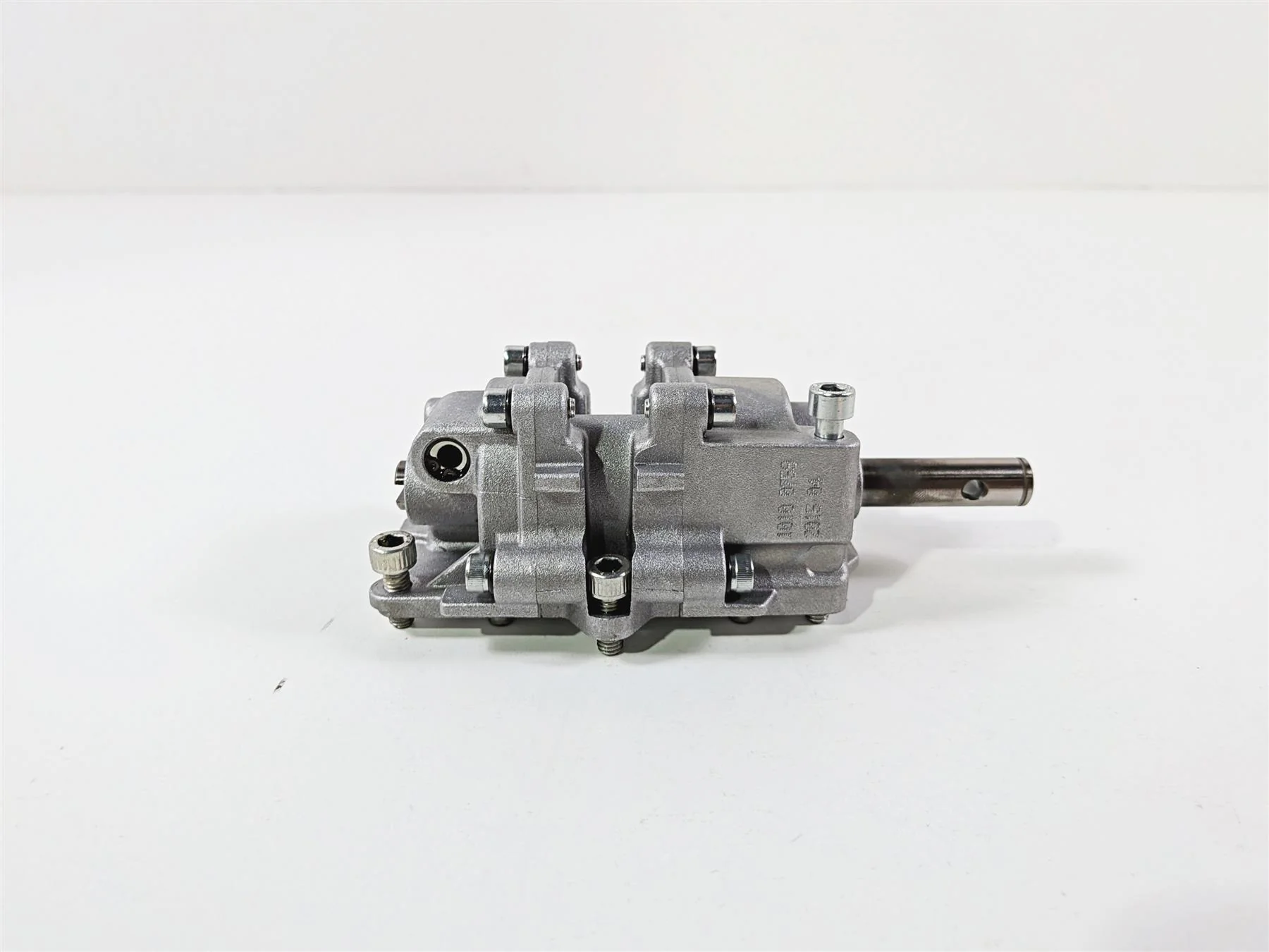 2016 Aprilia RSV 1100 Tuono V4 Factory Oil Pump 2A000539 - Image 3