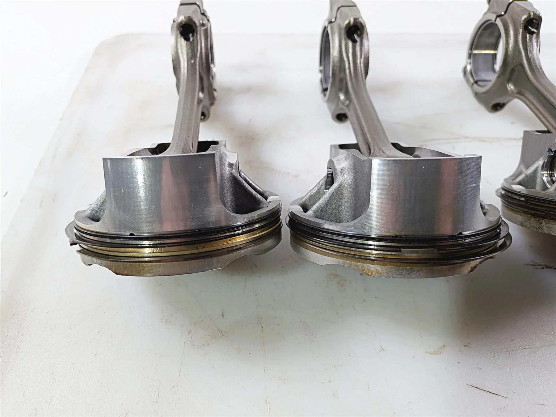 2016 Aprilia RSV 1100 Tuono V4 Factory Piston & Connecting Rod Set B045842 - Image 4