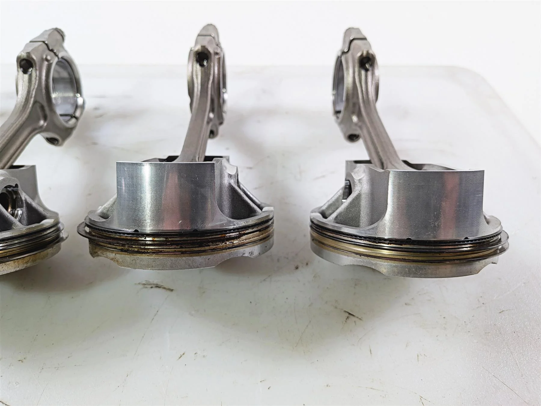 2016 Aprilia RSV 1100 Tuono V4 Factory Piston & Connecting Rod Set B045842 - Image 5