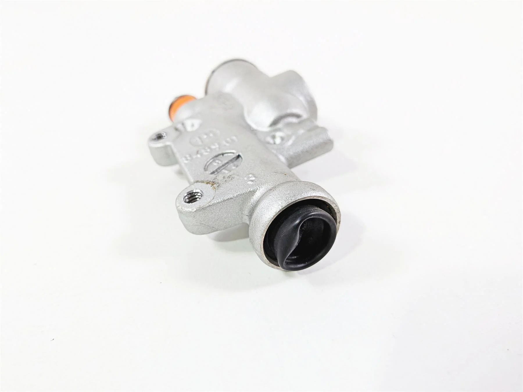 2016 Aprilia RSV 1100 Tuono V4 Factory Rear Brembo Brake Master Cylinder B044586