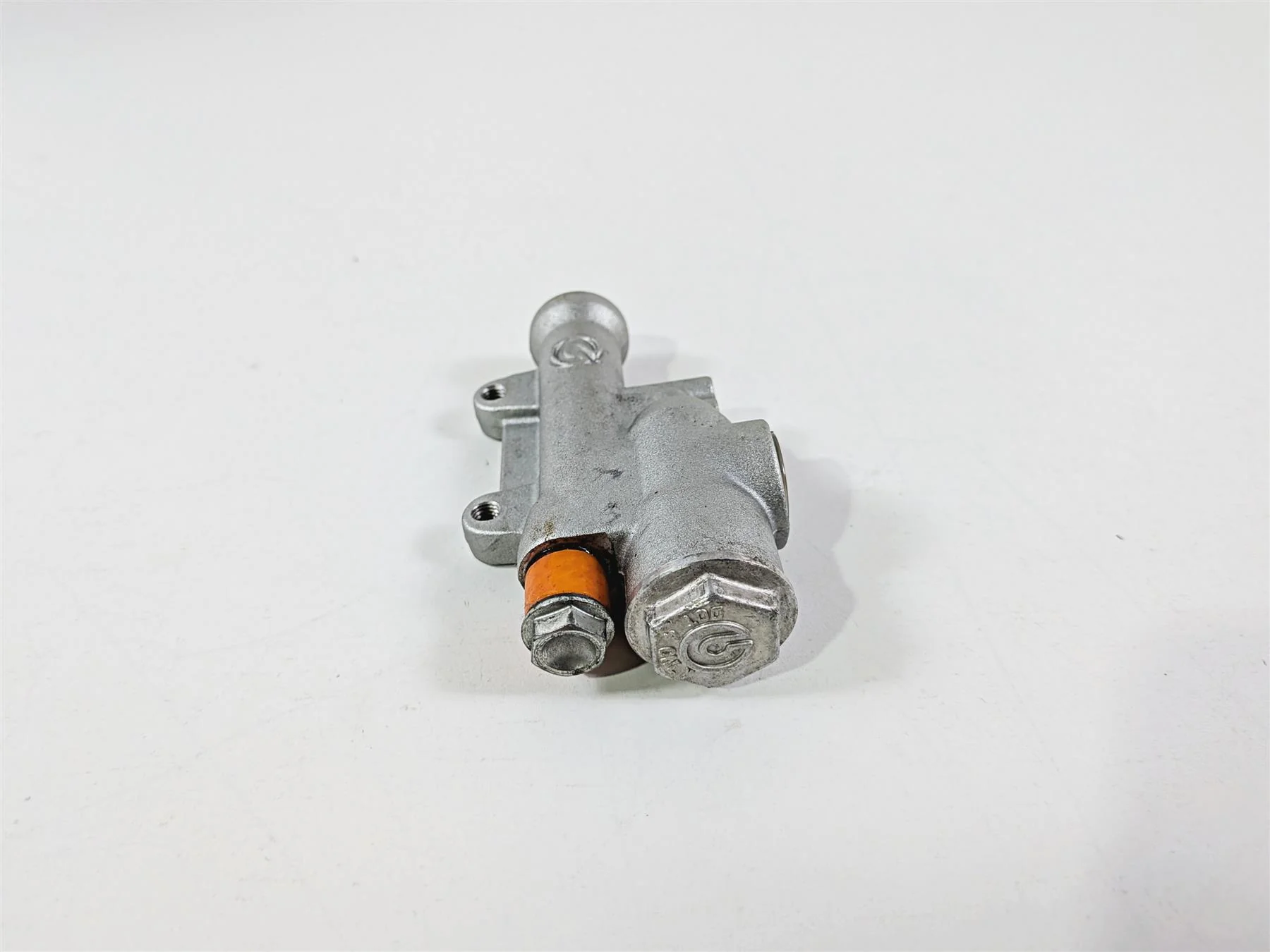 2016 Aprilia RSV 1100 Tuono V4 Factory Rear Brembo Brake Master Cylinder B044586 - Image 12