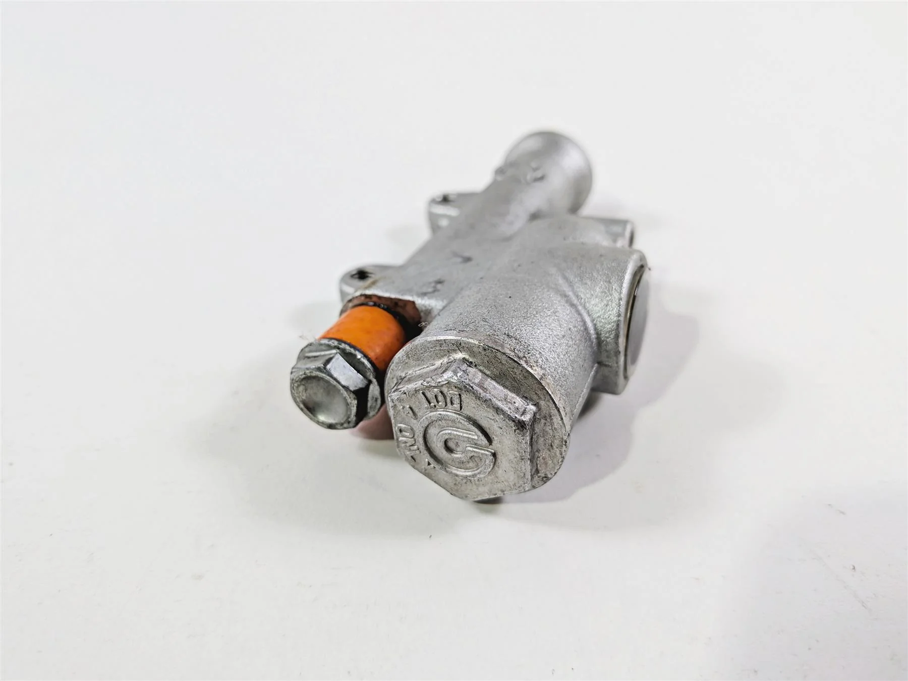 2016 Aprilia RSV 1100 Tuono V4 Factory Rear Brembo Brake Master Cylinder B044586 - Image 2