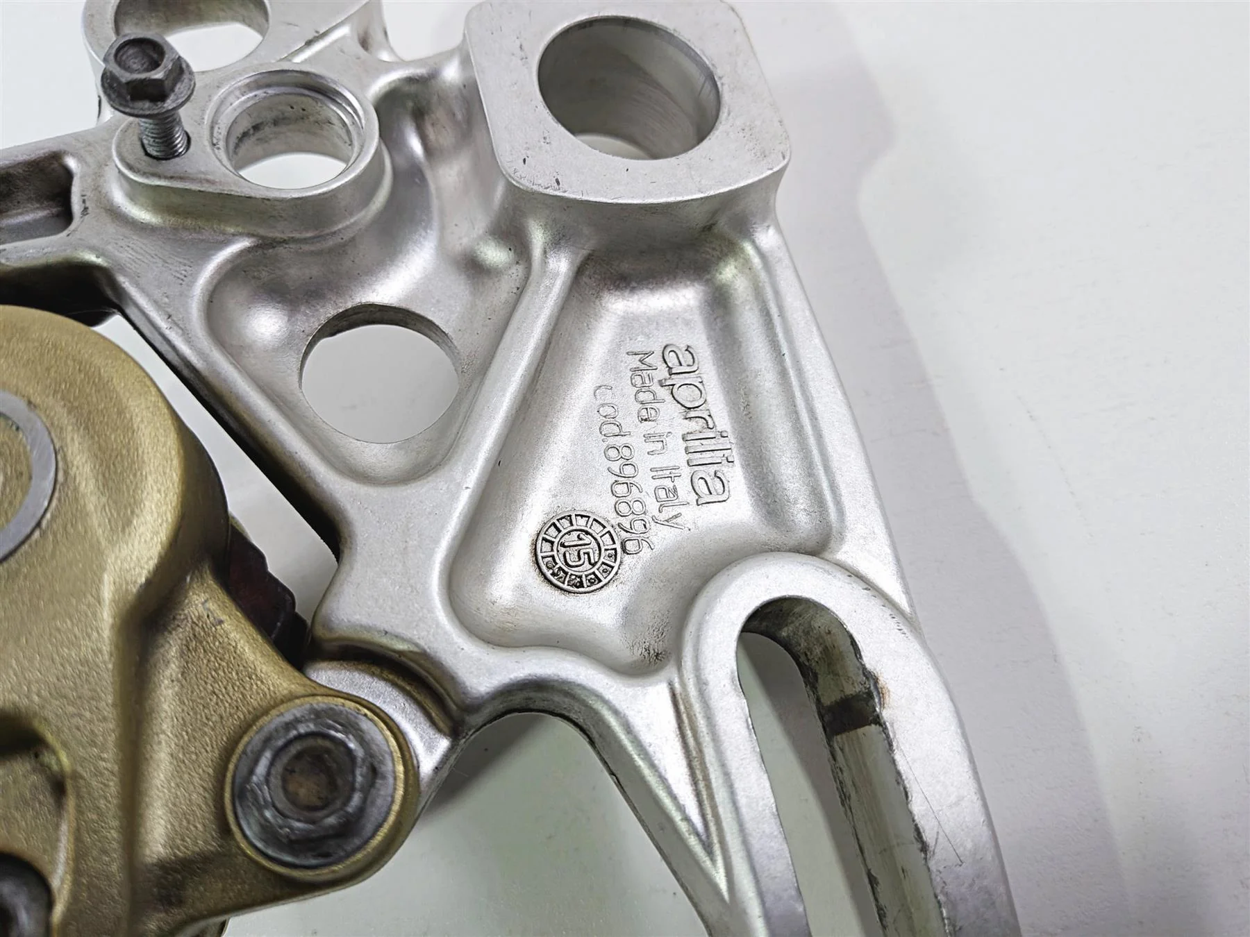 2016 Aprilia RSV 1100 Tuono V4 Factory Rear Gold Brembo Brake Caliper B045137 - Image 7