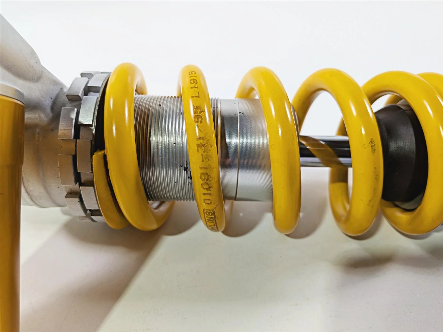 2016 Aprilia RSV 1100 Tuono V4 Factory Rear Ohlins Shock Damper 2B001705 - Image 10