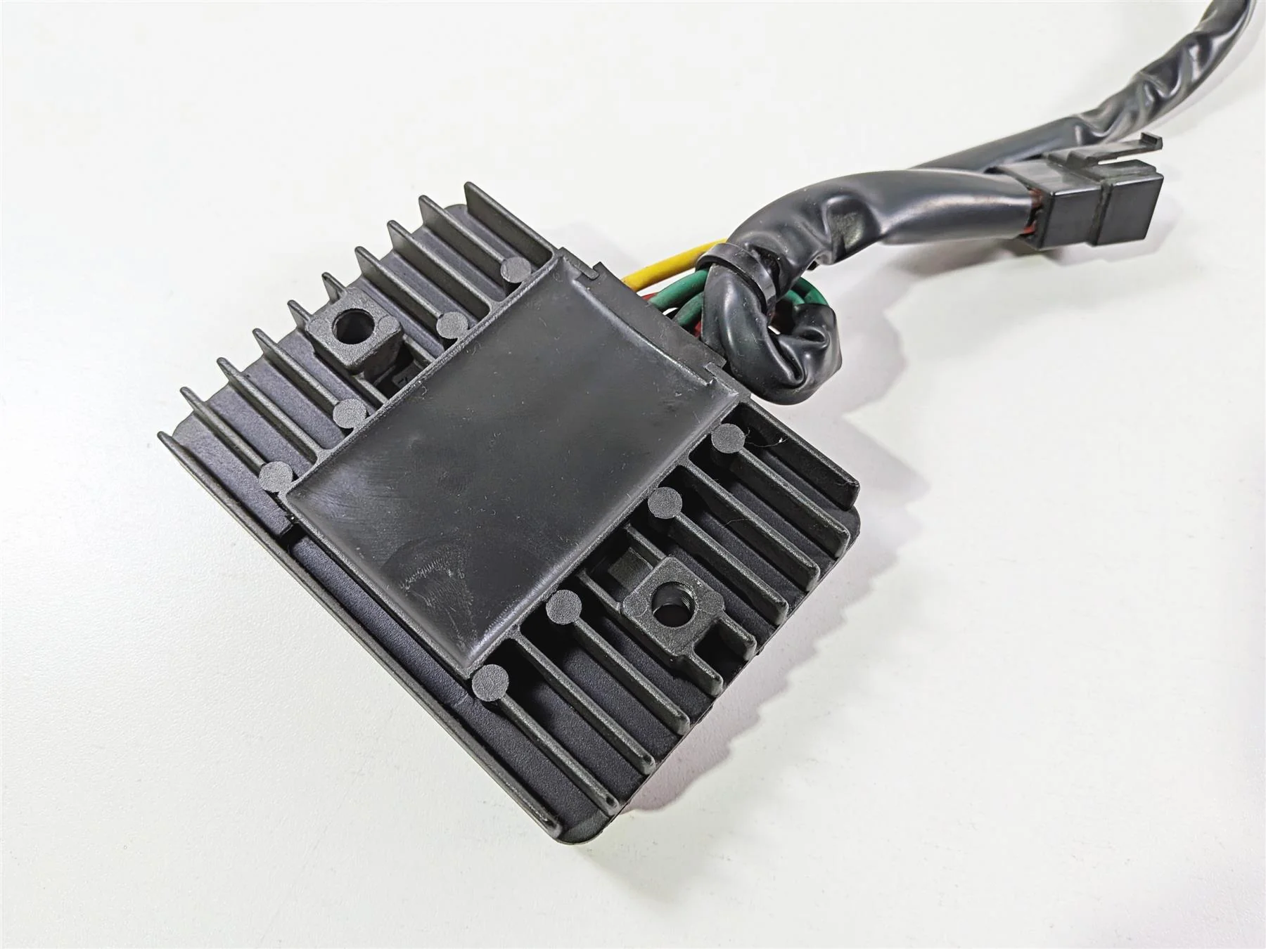 2016 Aprilia RSV 1100 Tuono V4 Factory Rectifier Voltage Regulator B043488 SH579JB - Image 8