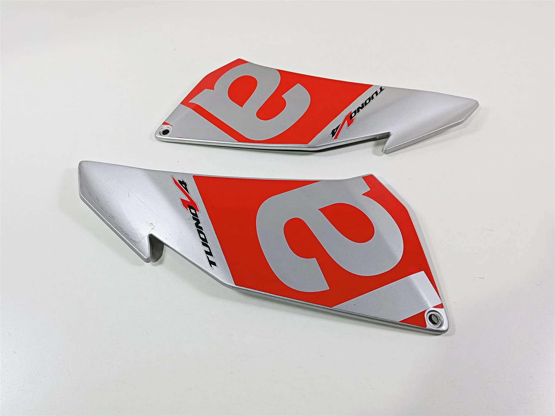 2016 Aprilia RSV 1100 Tuono V4 Factory Side Panel Fairing Cover Set 2H000884000 - Image 10