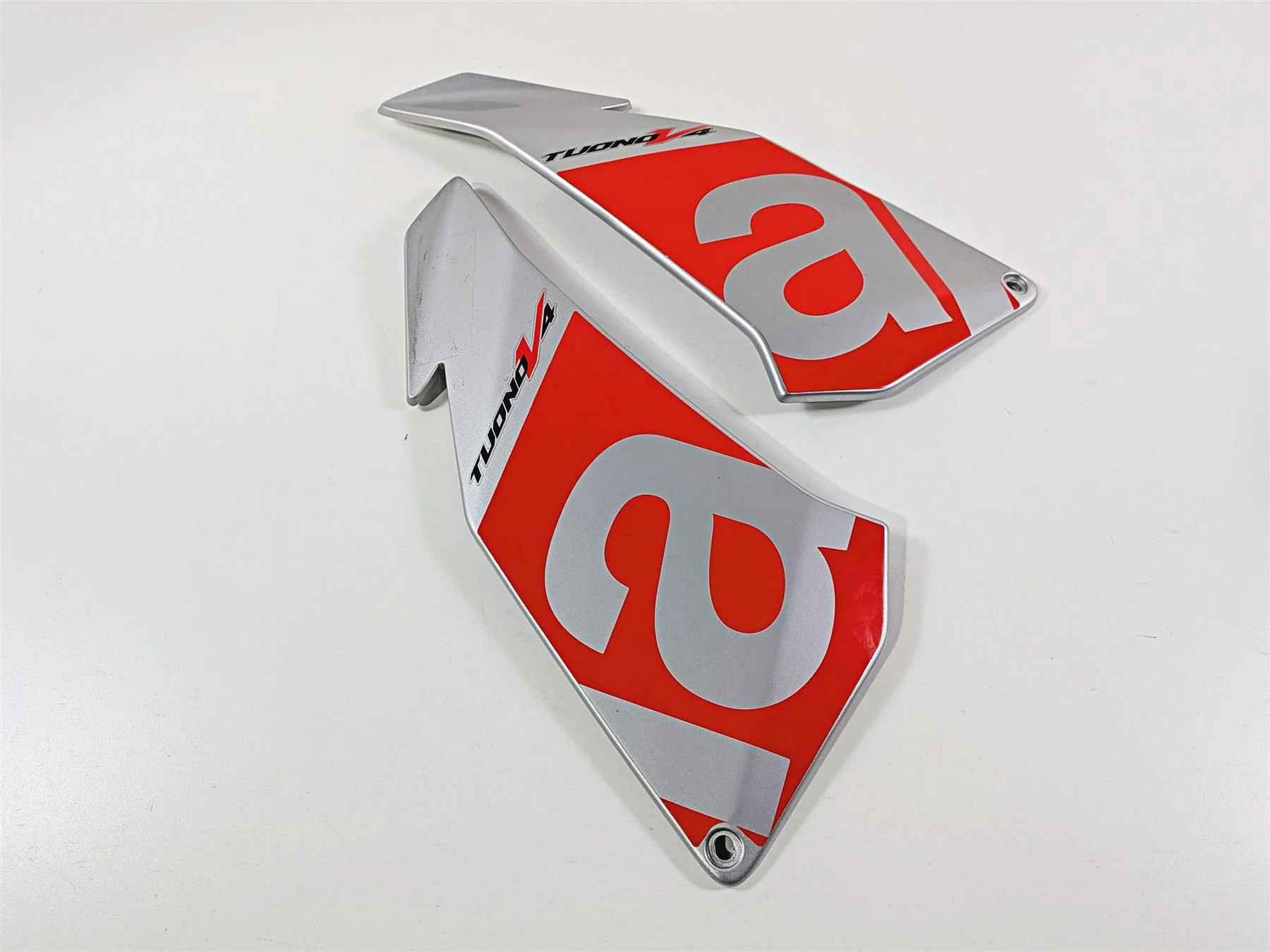 2016 Aprilia RSV 1100 Tuono V4 Factory Side Panel Fairing Cover Set 2H000884000 - Image 7