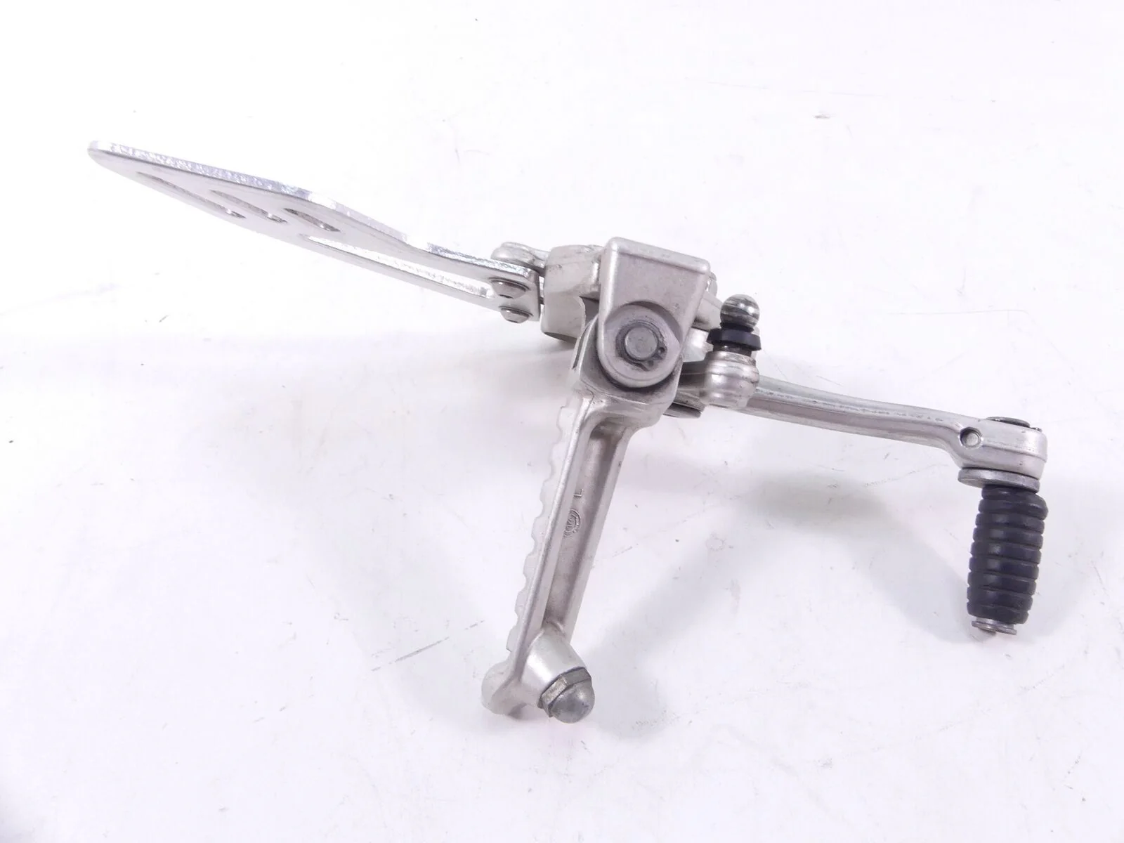 2016 Aprilia RSV 1100 Tuono V4 RR Front Left Foopteg & Shifter 897829 - Image 4