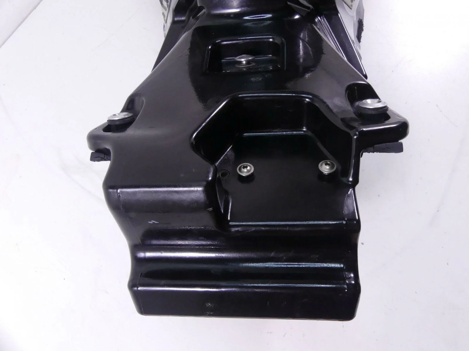 2016 Aprilia RSV 1100 Tuono V4 RR Fuel Gas Petrol Tank & Cover 2H000880000Z4 - Image 8