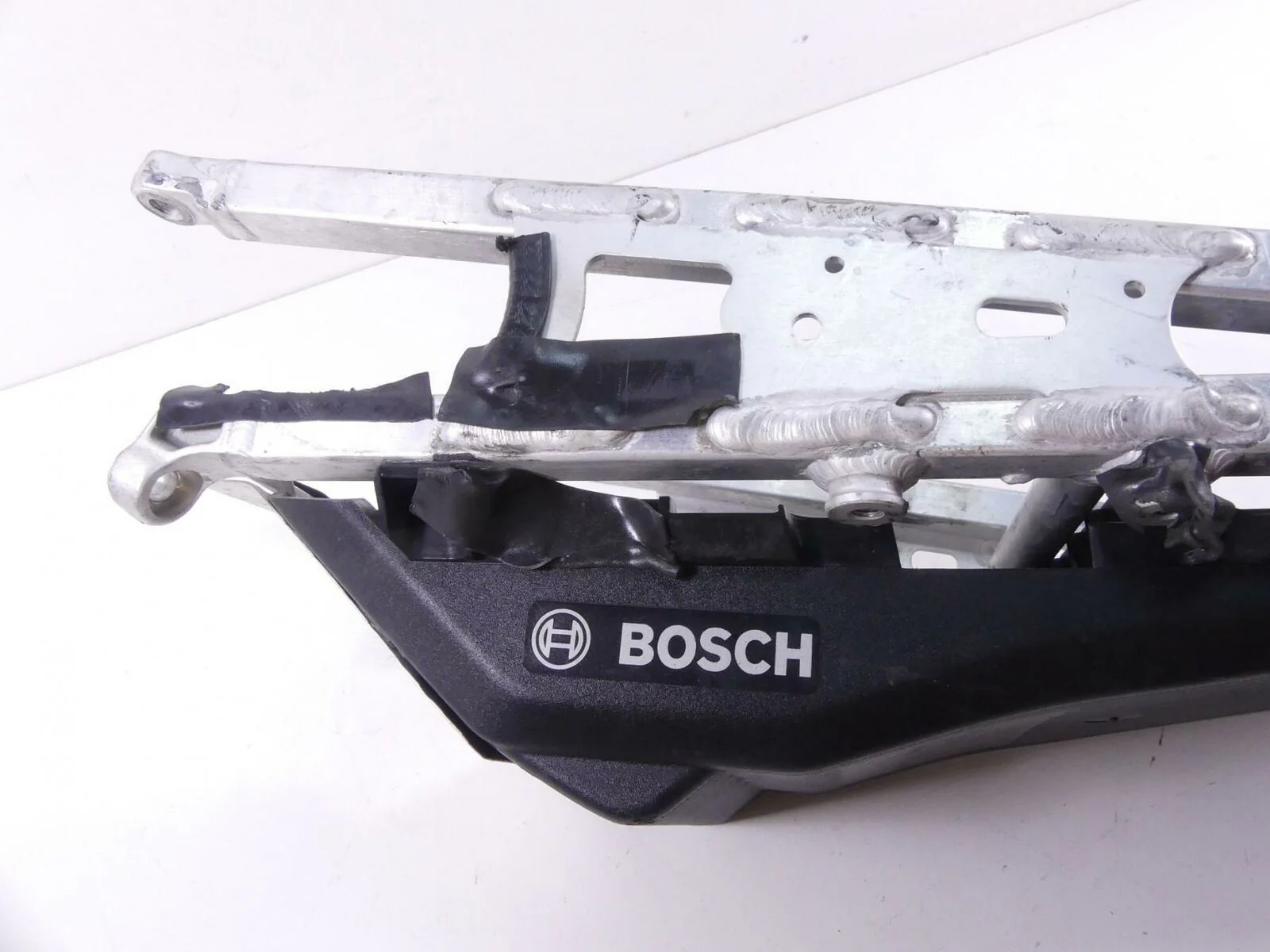 2016 Aprilia RSV 1100 Tuono V4 RR Straight Sub Frame Subframe 858849 - Image 7
