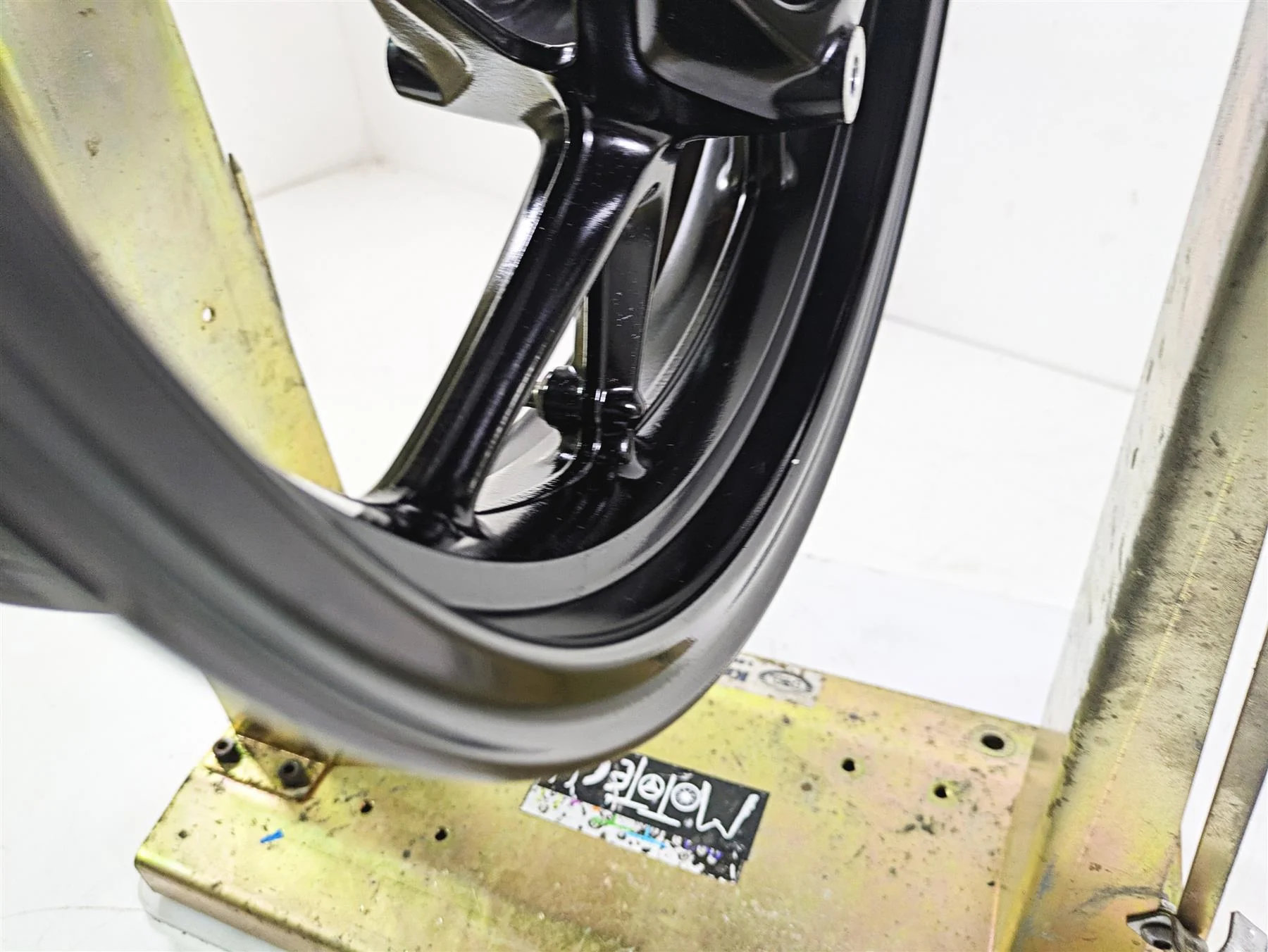 2016 BMW F800R K73 Front Wheel Rim Black Straight 17x3.5 36318551409 - Image 10