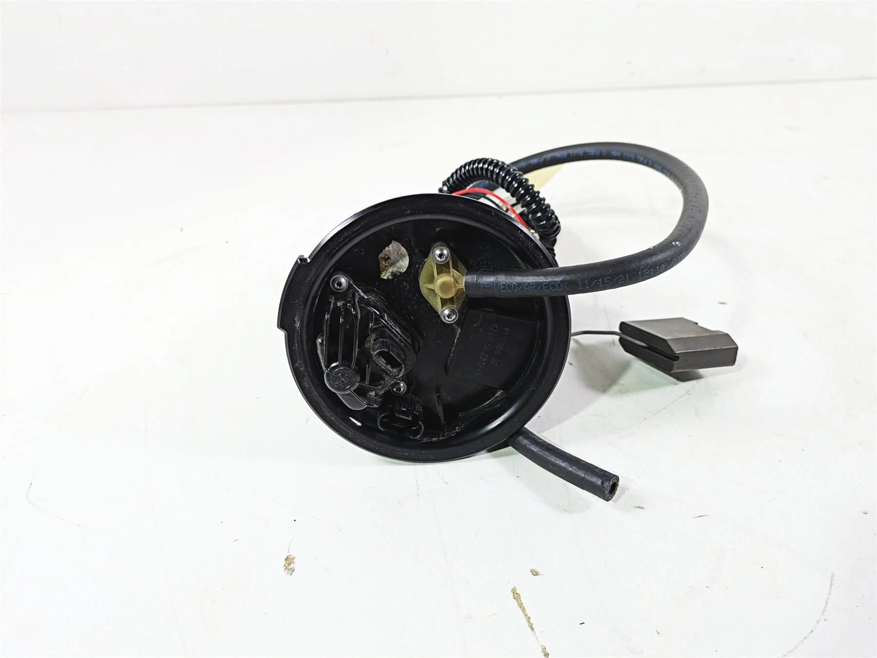 2016 BMW F800R K73 Fuel Gas Petrol Pump 9K 8550968 16148556078 - Image 8