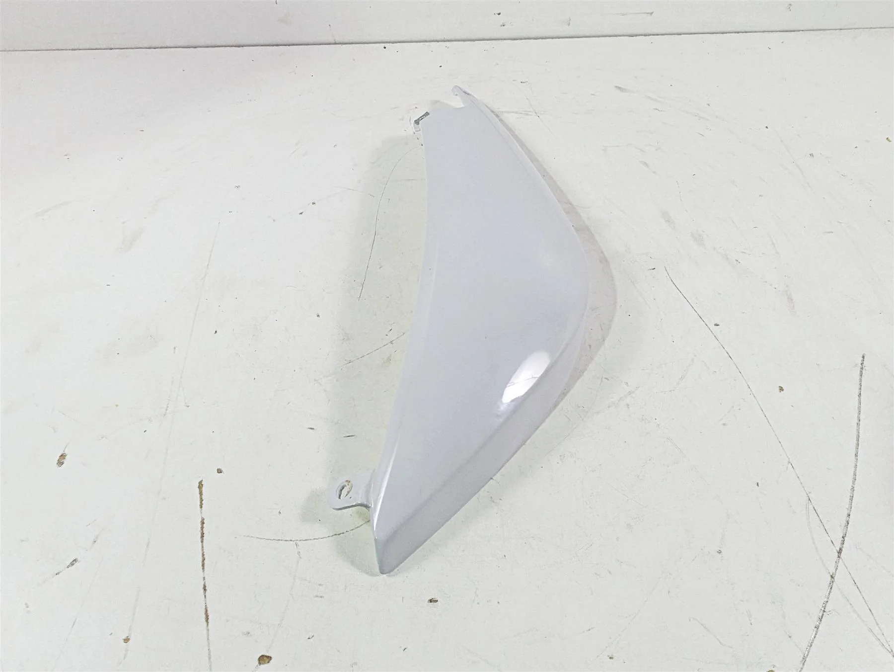 2016 BMW F800R K73 Left Rear Fender White Fairing Side Cover 46627678607 - Image 2