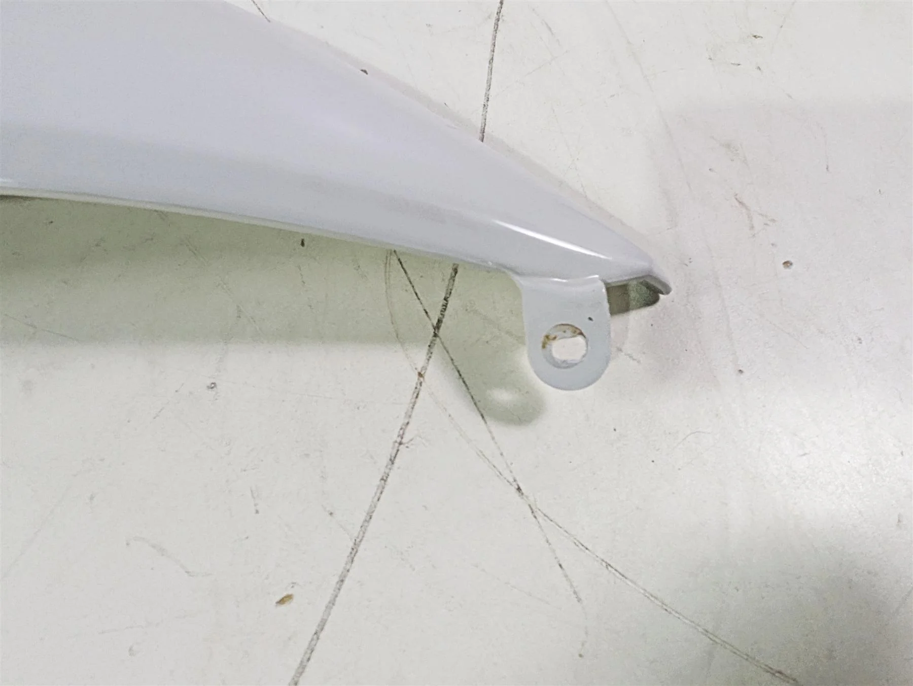 2016 BMW F800R K73 Left Rear Fender White Fairing Side Cover 46627678607 - Image 6