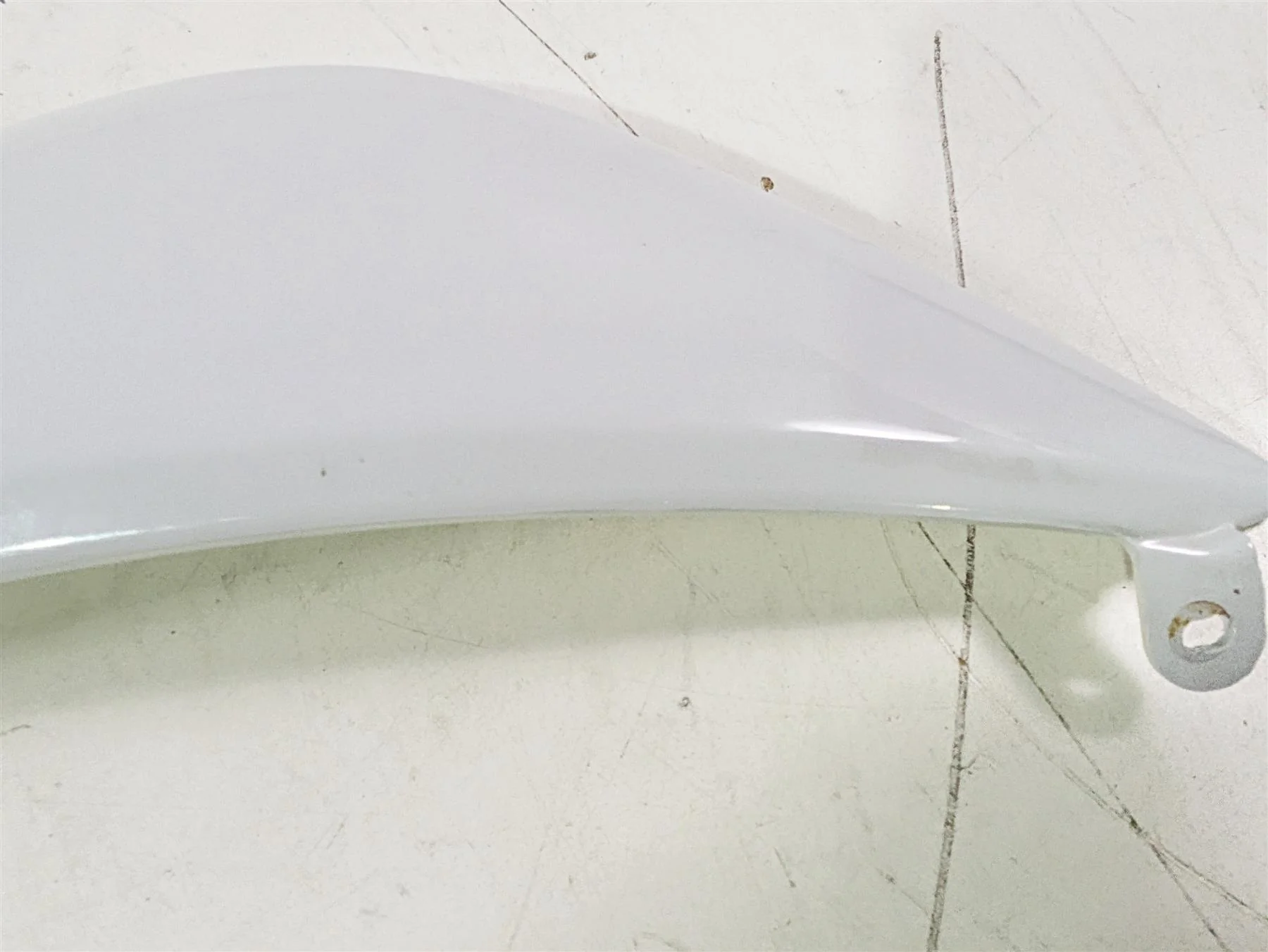 2016 BMW F800R K73 Left Rear Fender White Fairing Side Cover 46627678607 - Image 9