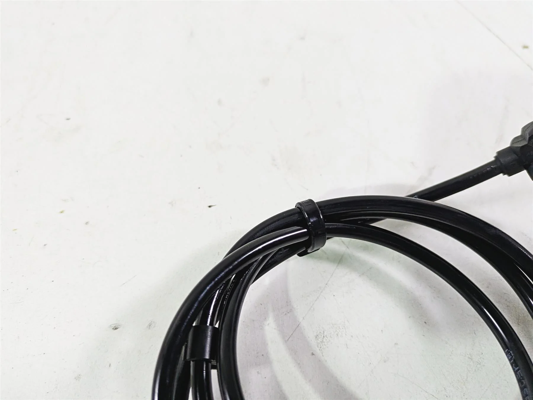 2016 BMW F800R K73 Rear Abs Brake Wheel Speed Sensor 34527715117 - Image 10