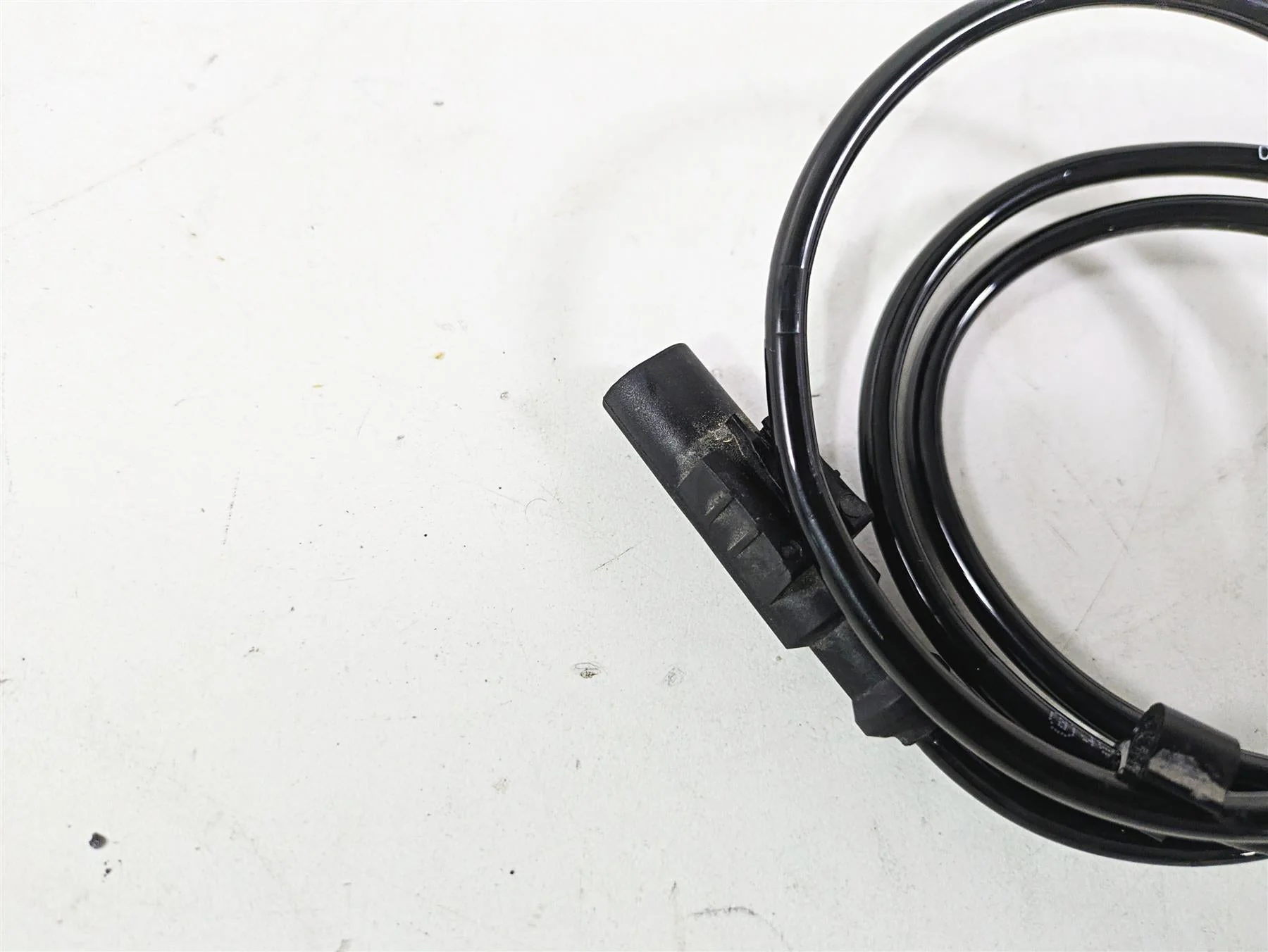 2016 BMW F800R K73 Rear Abs Brake Wheel Speed Sensor 34527715117 - Image 6