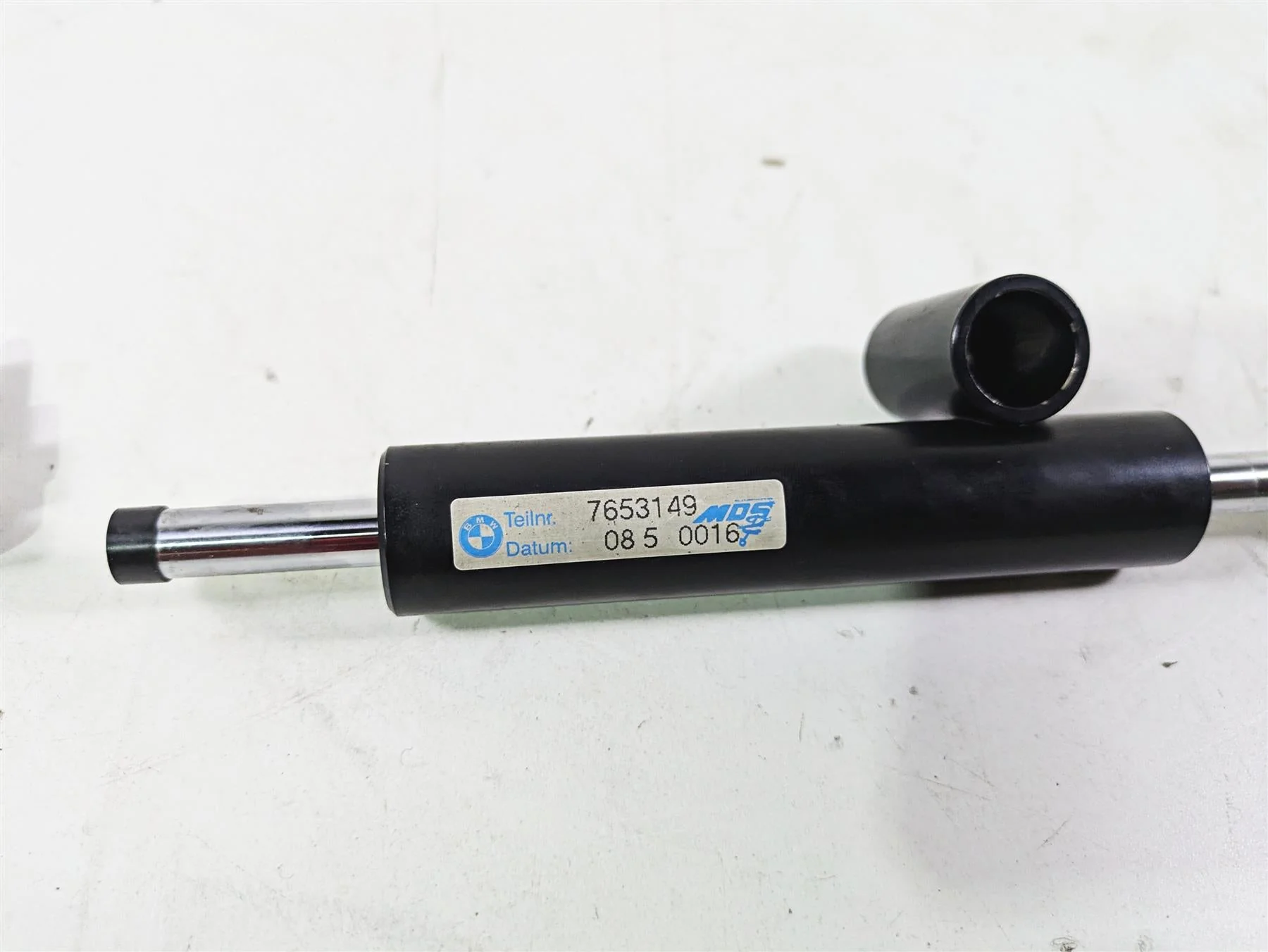 2016 BMW F800R K73 Steering Damper Stabilizer & Mounts 7653149 31427653149 - Image 2
