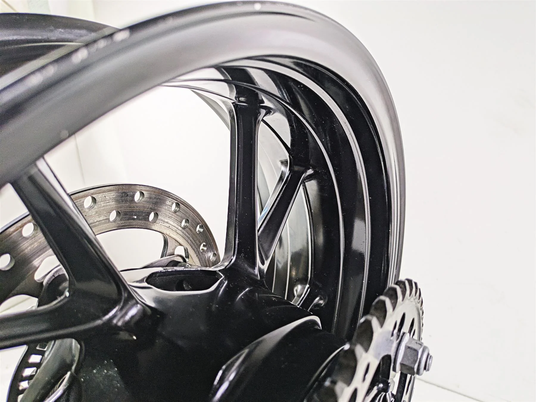 2016 BMW F800R K73 Straight Black Rear Wheel Rim 17x5.5 36318551414 - Image 10