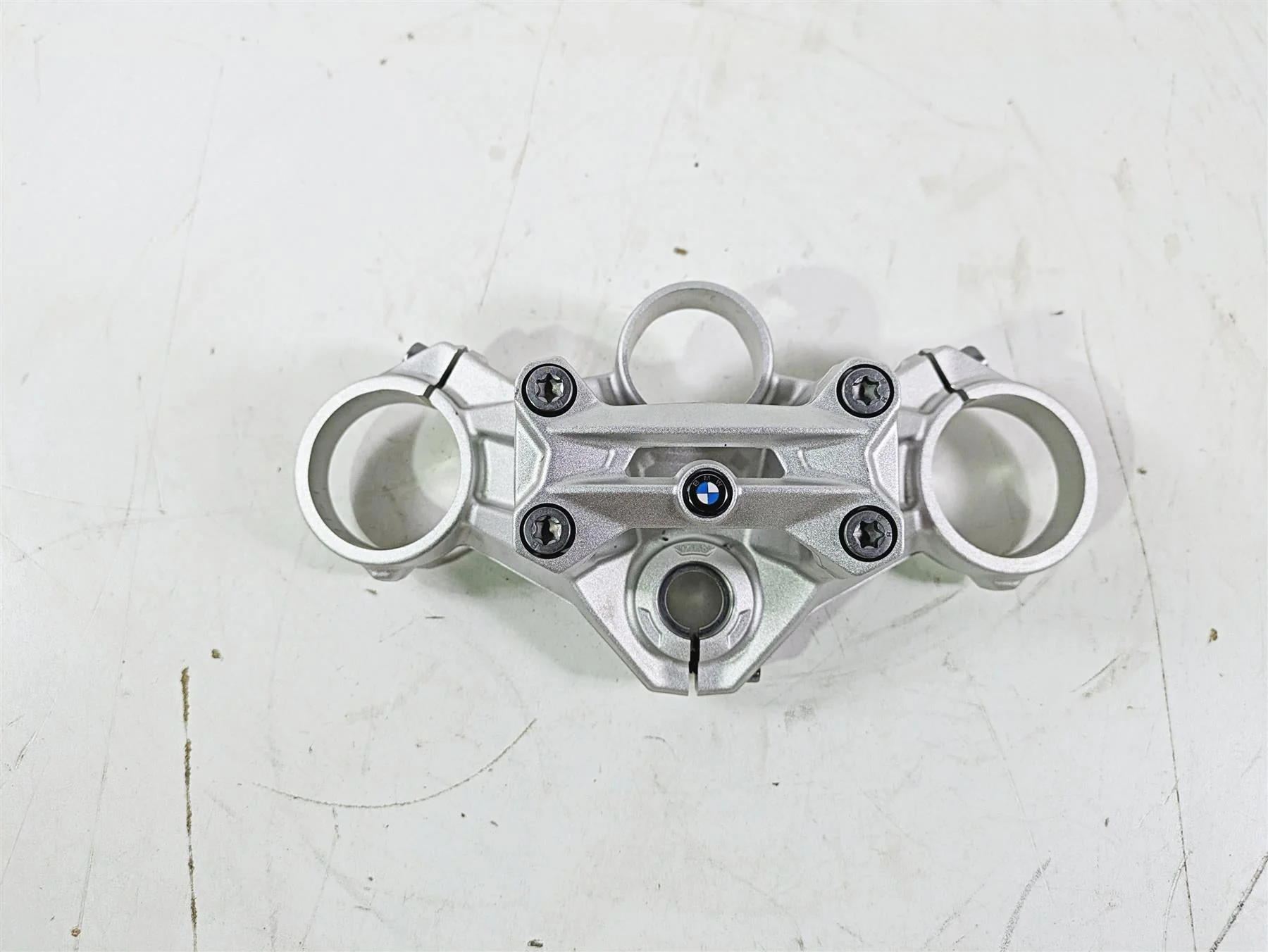 2016 BMW F800R K73 Upper Triple Tree Steering Clamp 8546421 32418546421 - Image 5