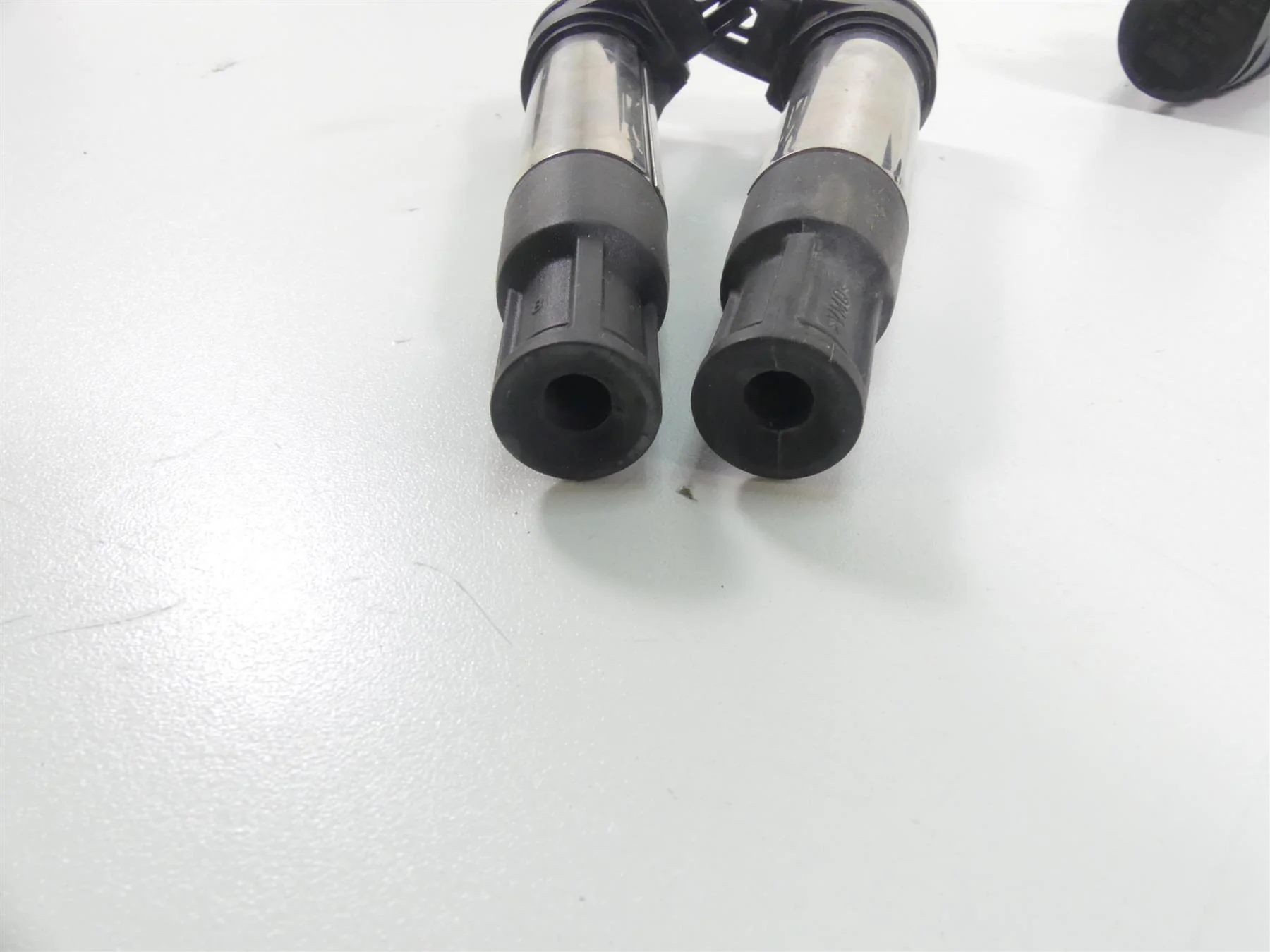 2016 BMW R nineT R9T K21 Ignition Coil Stick Coils Set 12137715847 12137715857 - Image 6