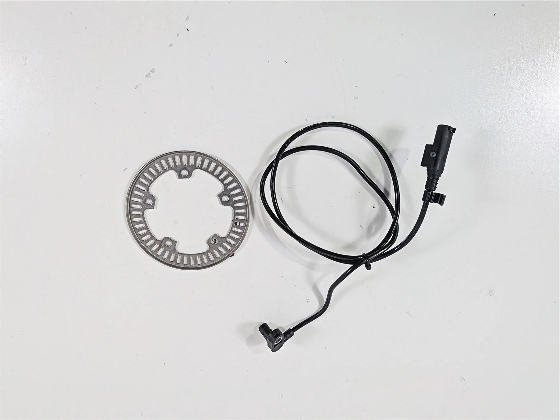 2016 BMW R1200 GS K50 Front Abs Brake Wheel Speed Sensor 34528551611 - Image 3