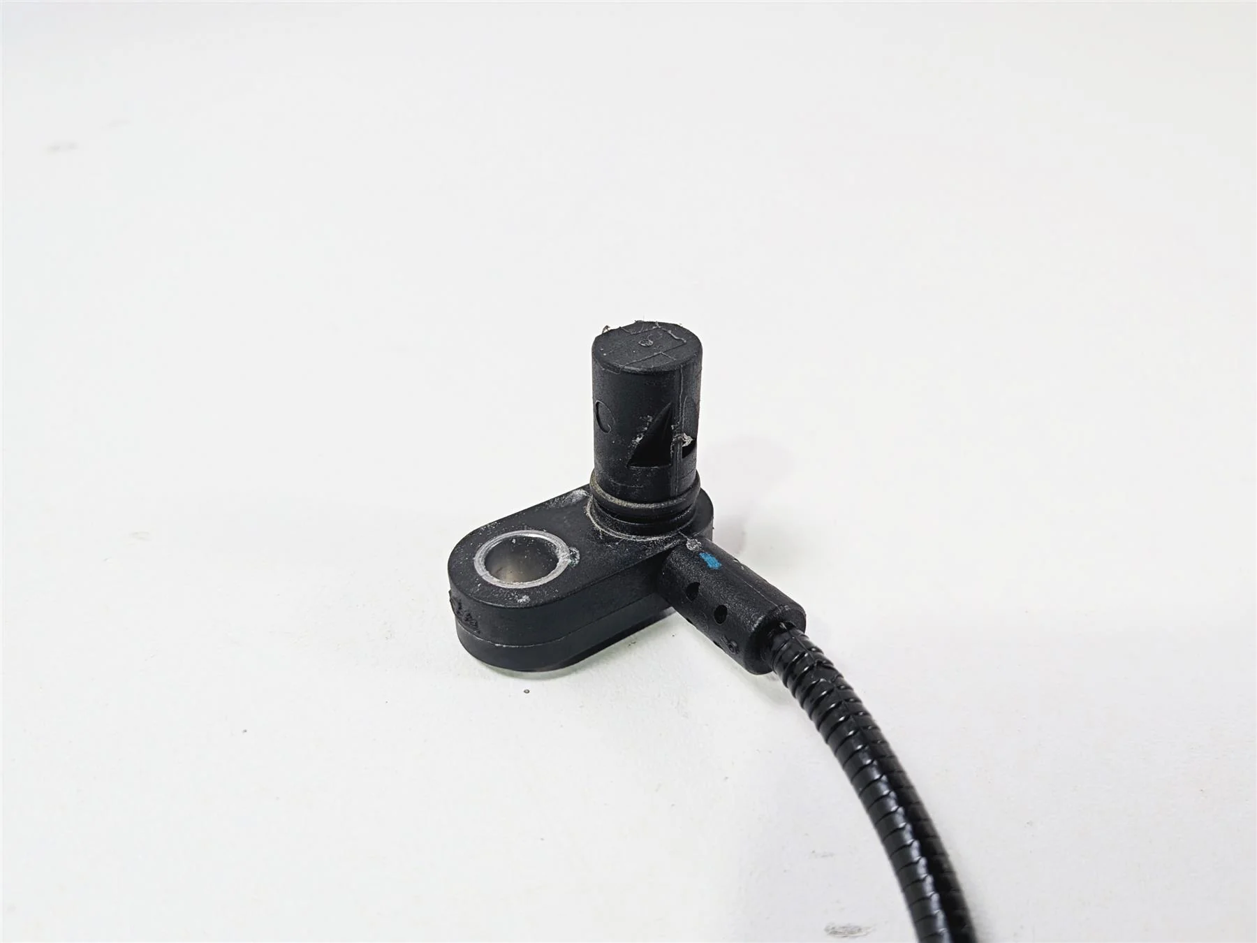 2016 BMW R1200 GS K50 Front Abs Brake Wheel Speed Sensor 34528551611 - Image 4