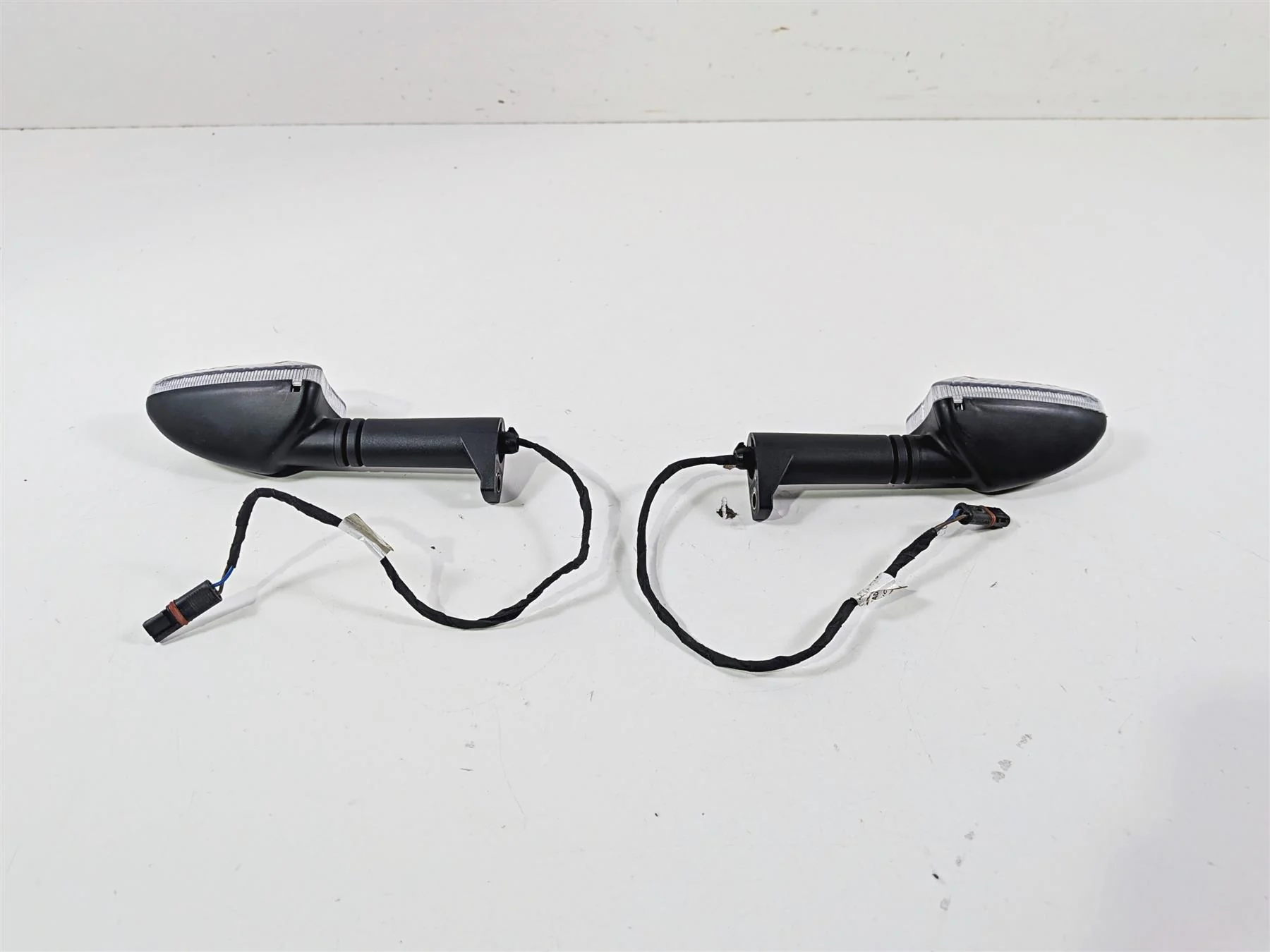 2016 BMW R1200 GS K50 Front Blinker Turn Signal Set 63138534353 - Image 4