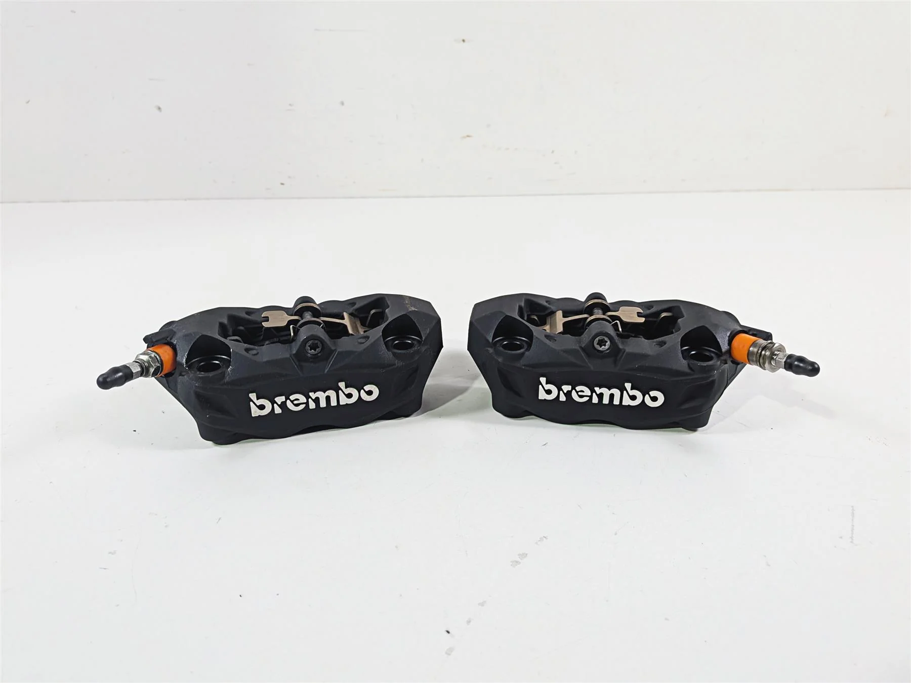 2016 BMW R1200 GS K50 Front Brake Caliper Set 100mm 34118556205 34118556206
