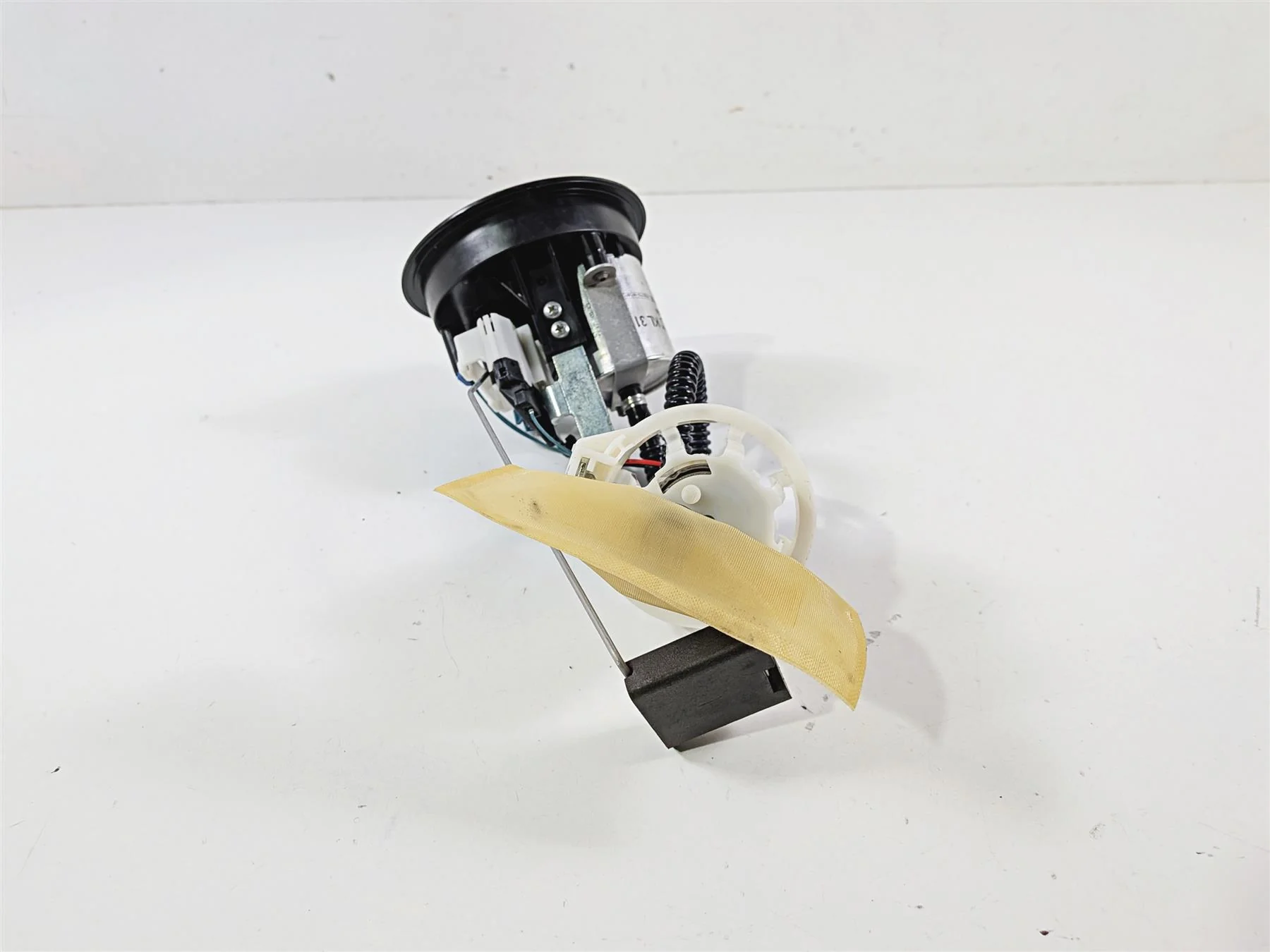 2016 BMW R1200 GS K50 Fuel Gas Petrol Pump - Tested 16148521488 - Image 5