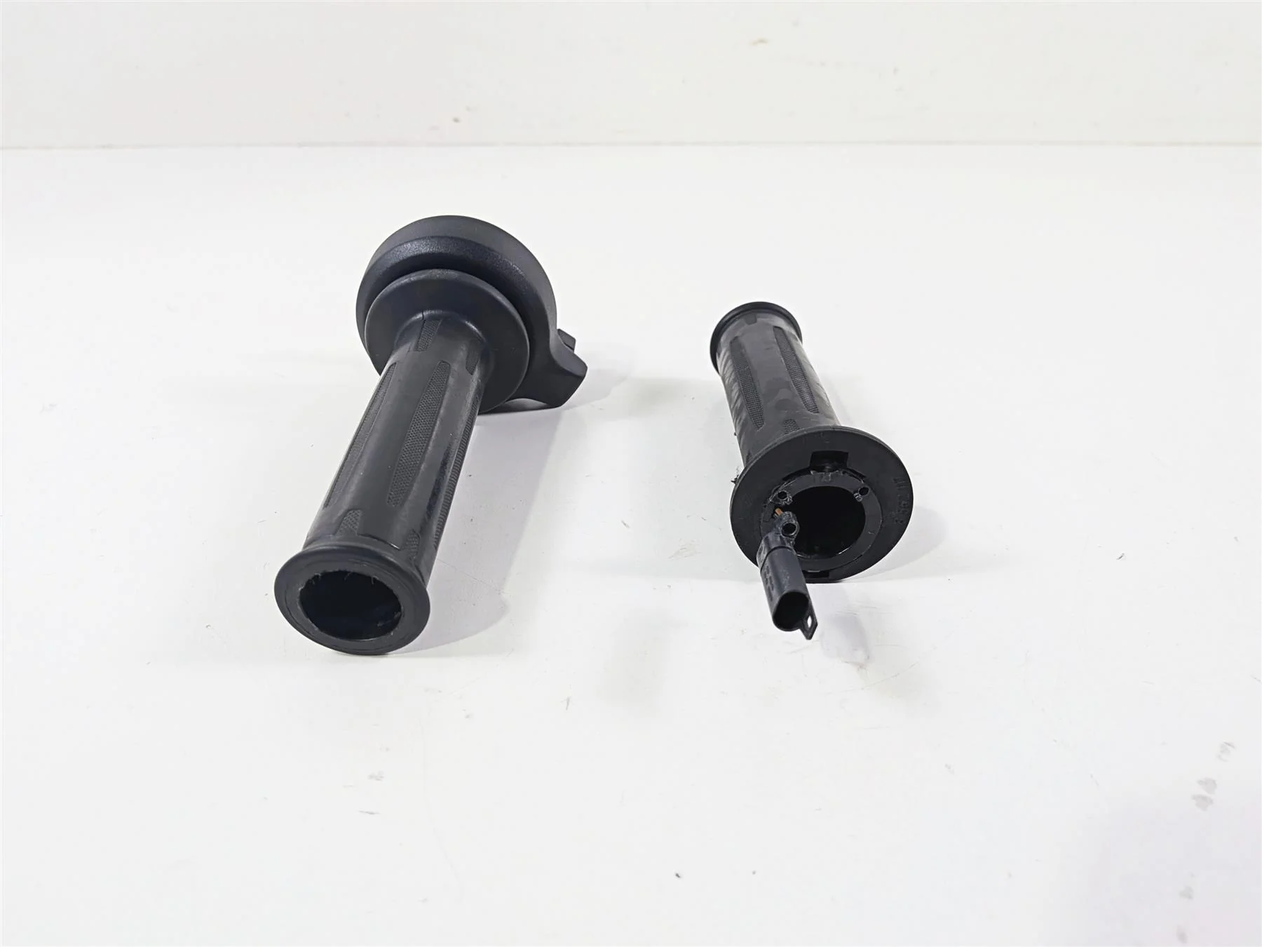 2016 BMW R1200 GS K50 Heated Hand Grip Cruise Set 61318552115 61318552120 - Image 5