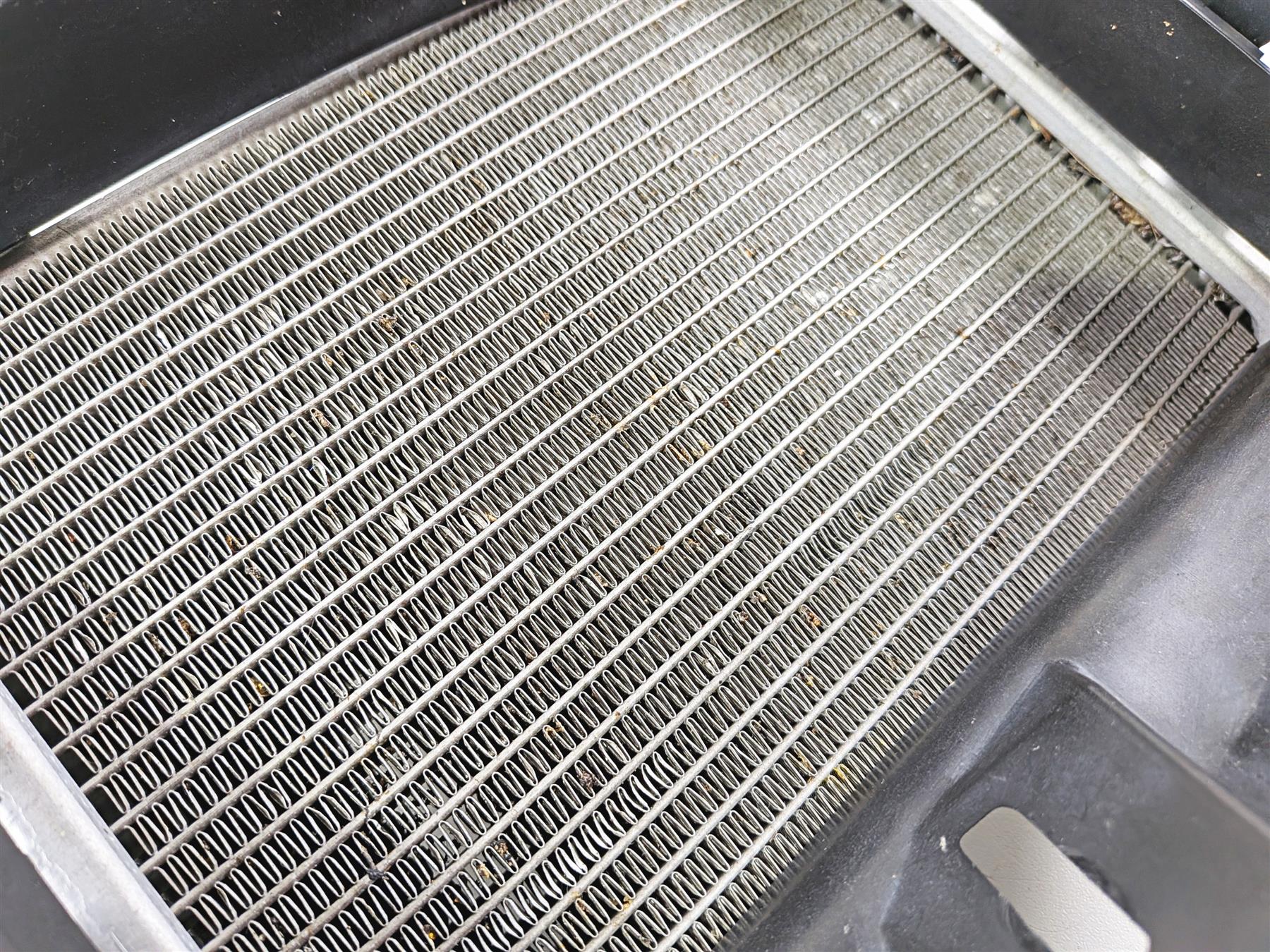 2016 BMW R1200 GS K50 Left Radiator + Thermostat & Cover 17118546408 - Image 11