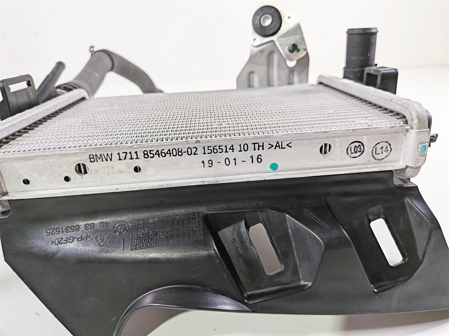 2016 BMW R1200 GS K50 Left Radiator + Thermostat & Cover 17118546408 - Image 8