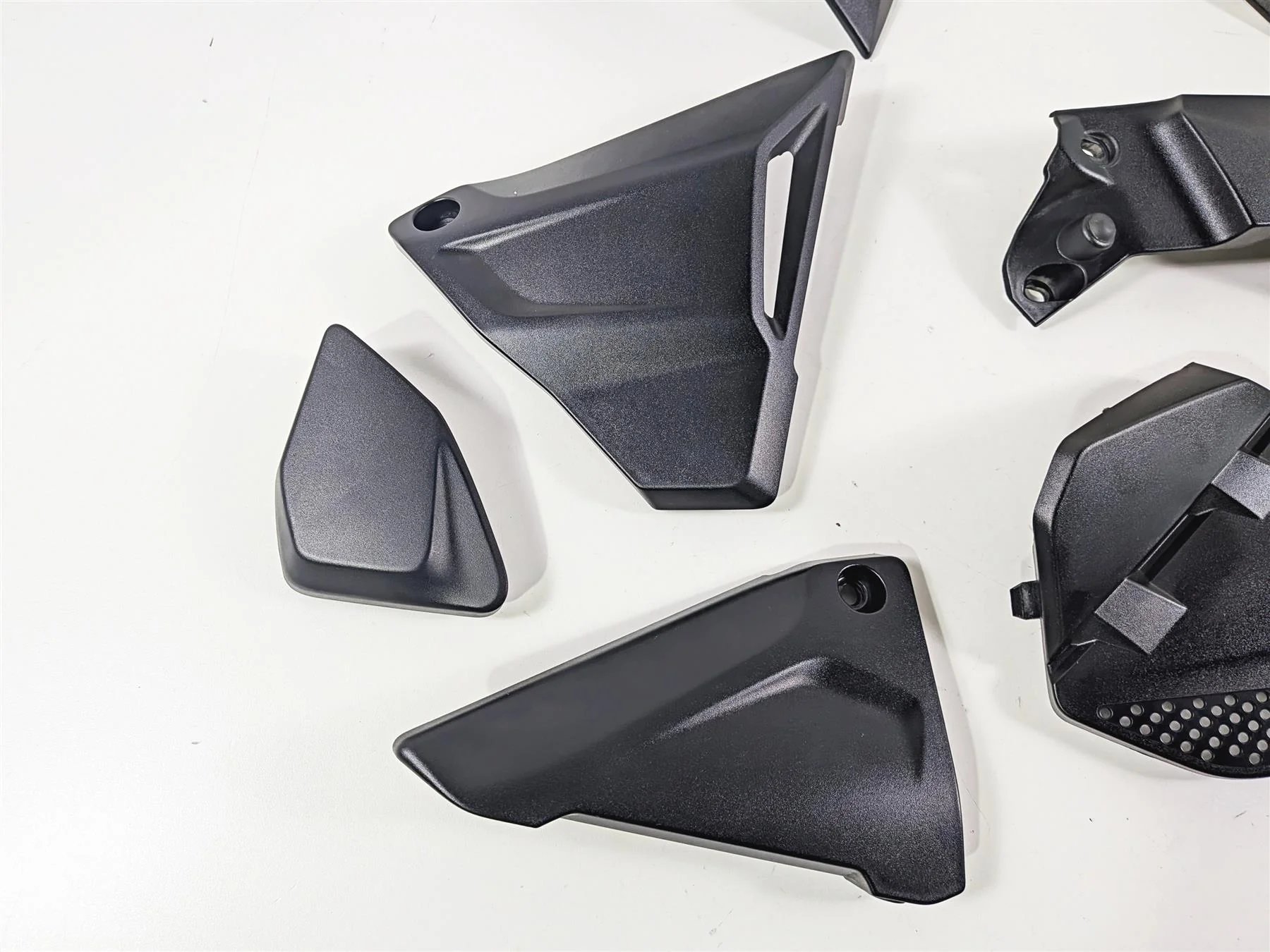 2016 BMW R1200 GS K50 Plastic Cover Infill Fairing Set 46638528675 46638528676 - Image 5