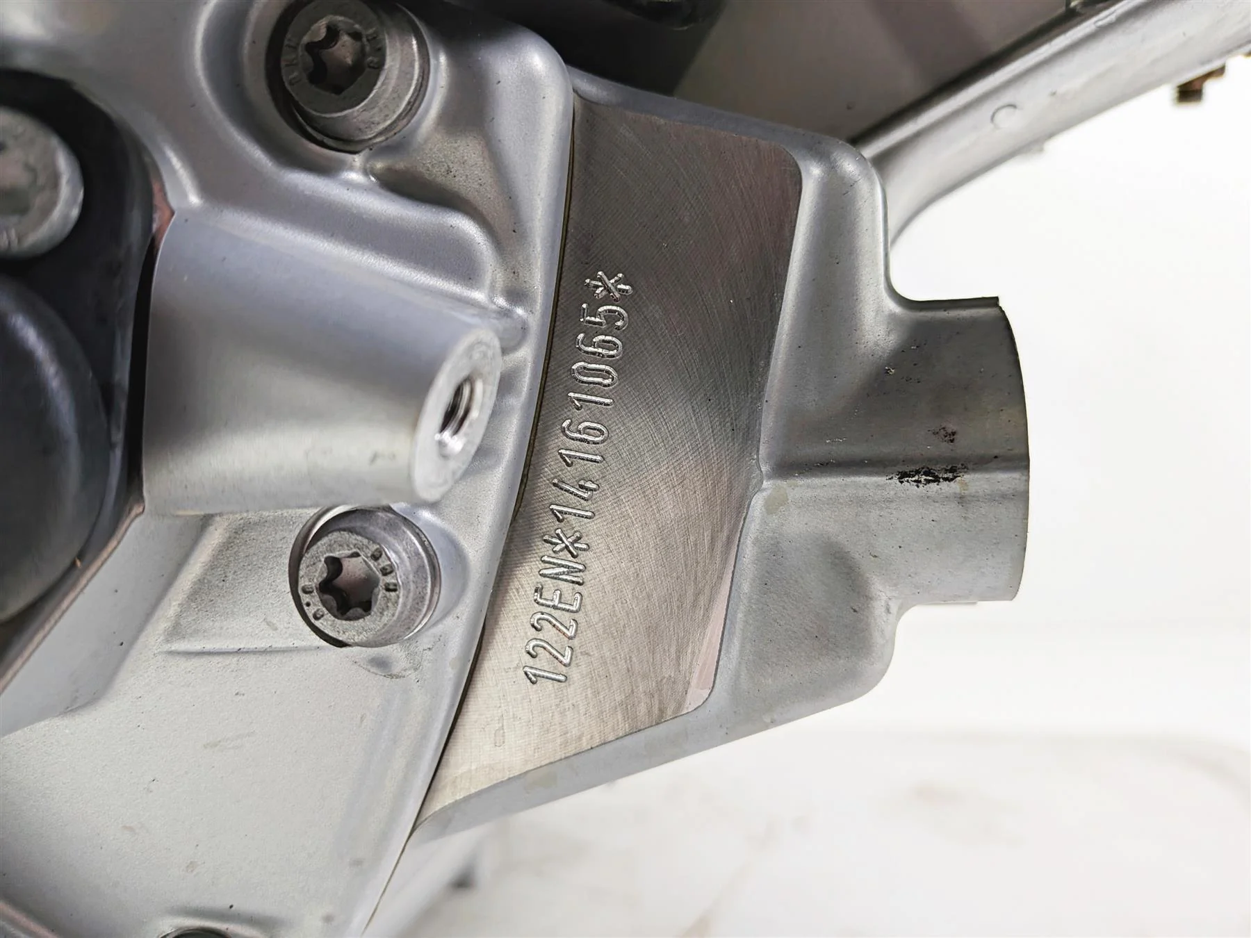 2016 BMW R1200 GS K50 Running Engine Transmission + Trailing Arm 46k 11008389099 - Image 8