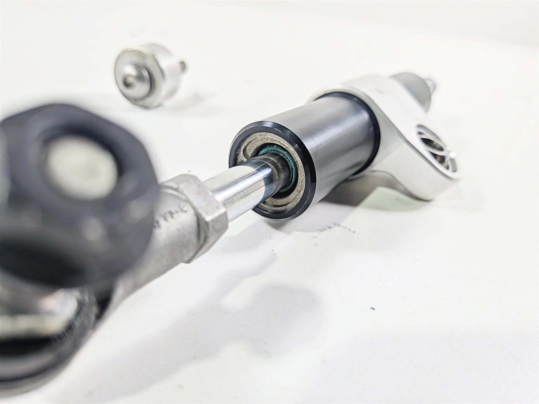 2016 BMW R1200 GS K50 Steering Damper & Mounts 32768549363 - Image 12