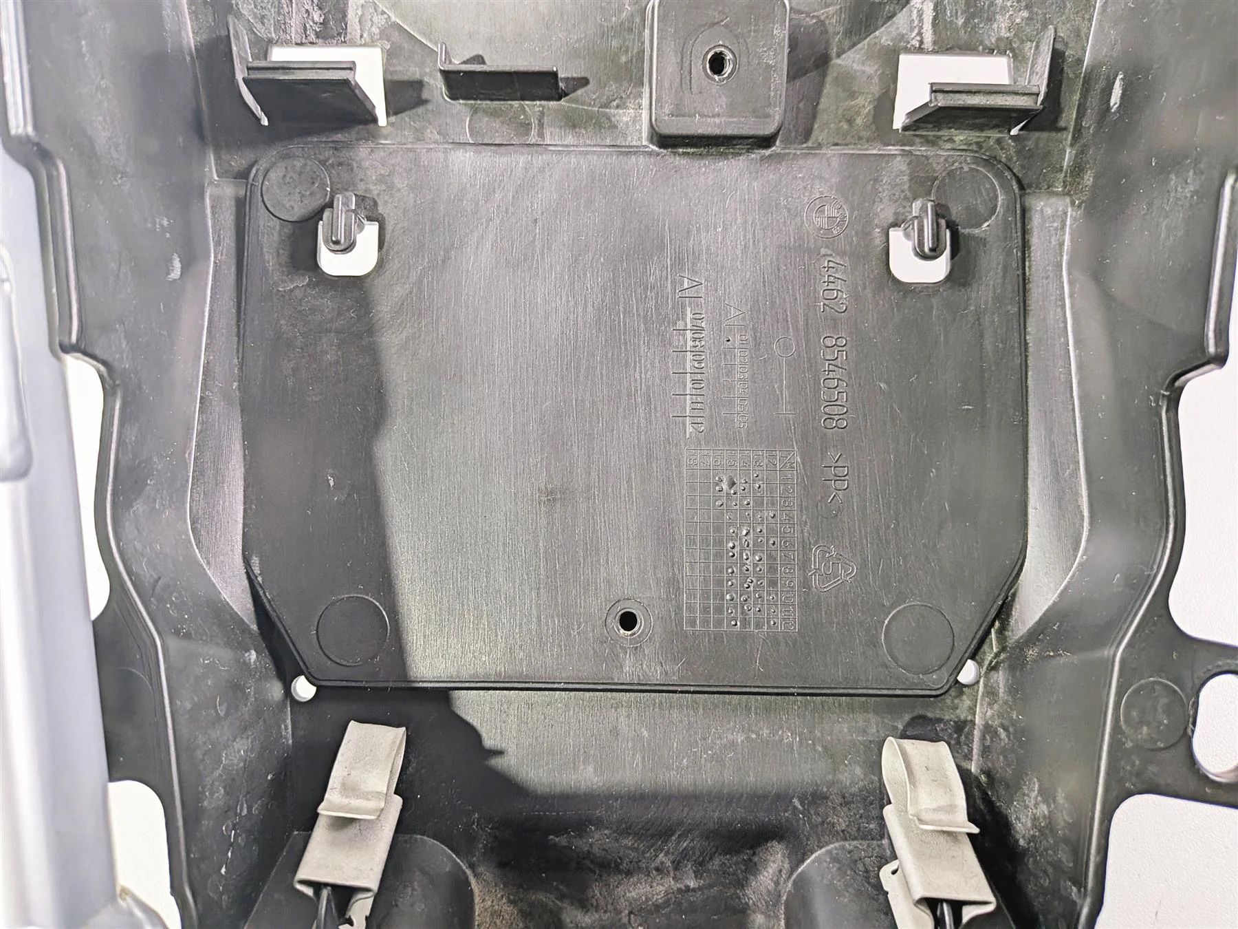 2016 BMW R1200 GS K50 Subframe & Inner Fender 46518354222 - Image 5