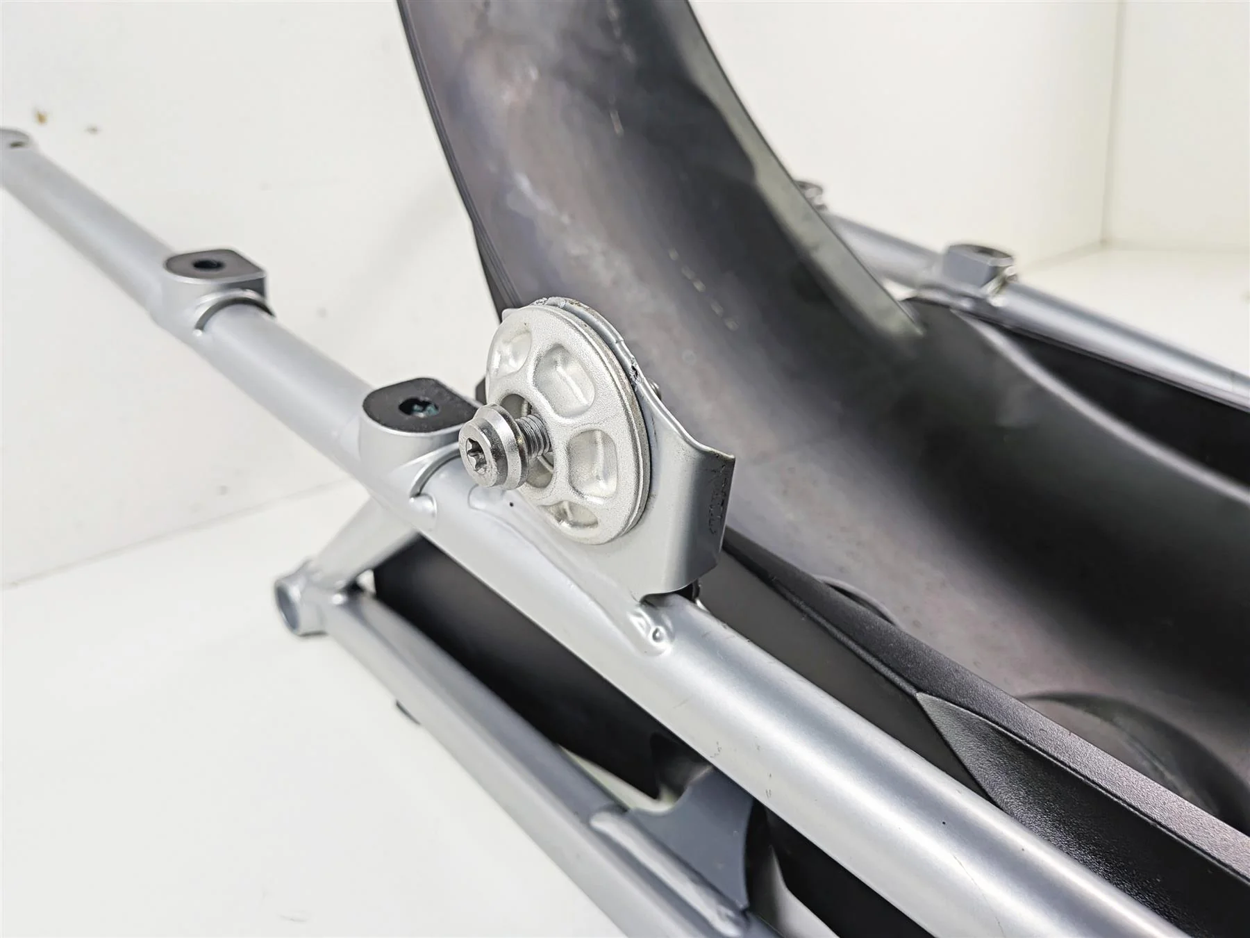2016 BMW R1200 GS K50 Subframe & Inner Fender 46518354222 - Image 9