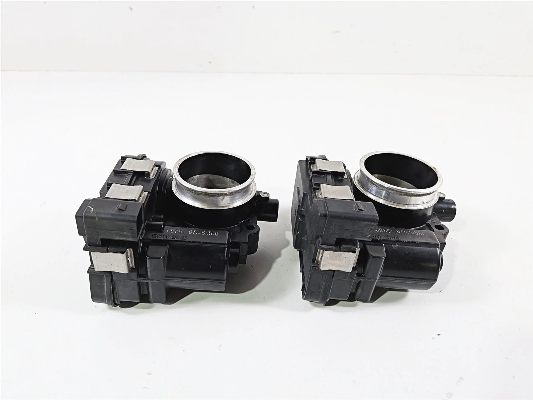 2016 BMW R1200 GS K50 Throttle Body Bodies Fuel Injection Set 13548564959 - Image 2