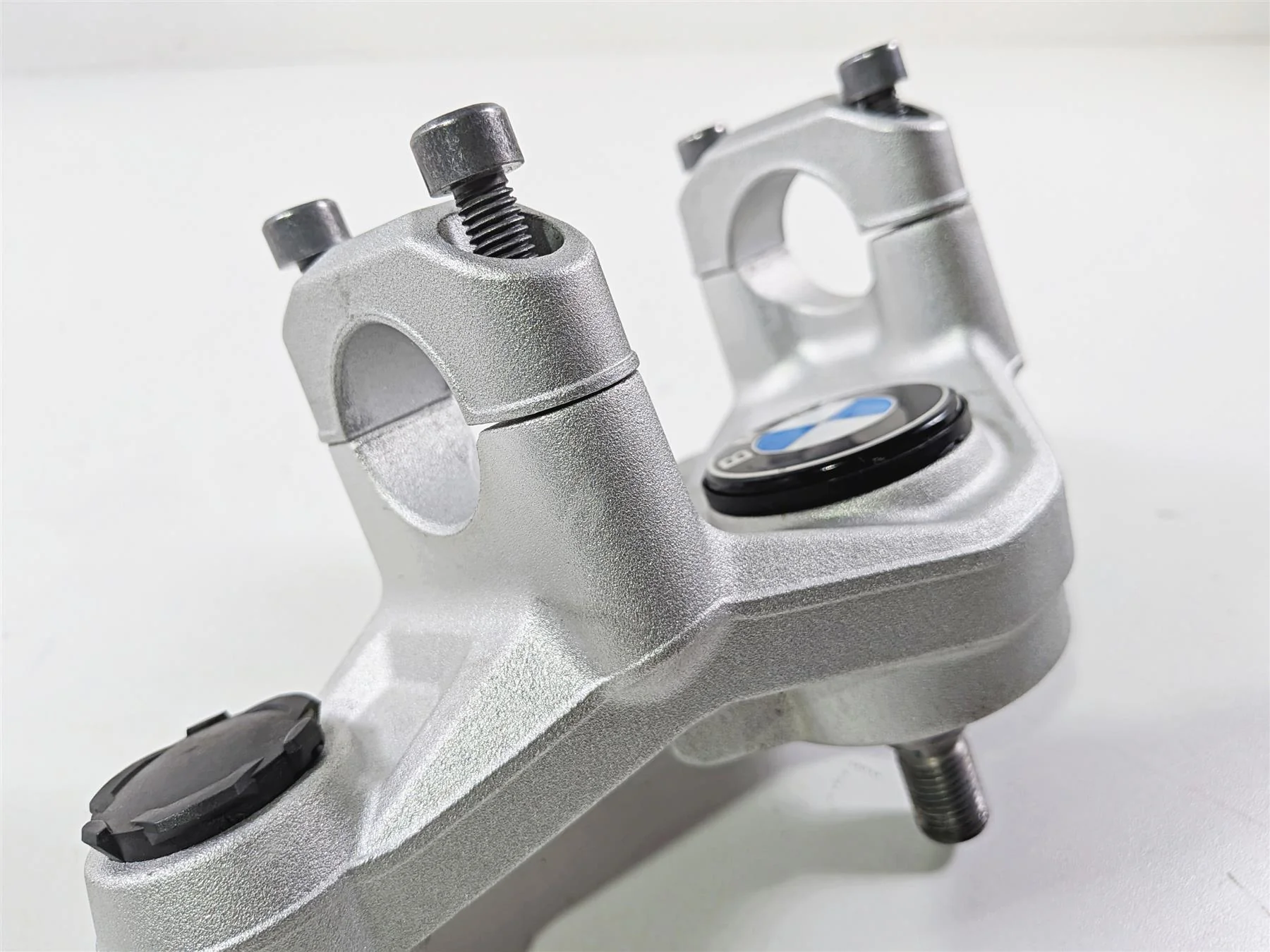 2016 BMW R1200 GS K50 Upper Triple Tree Steering Clamp 31428555849 - Image 11