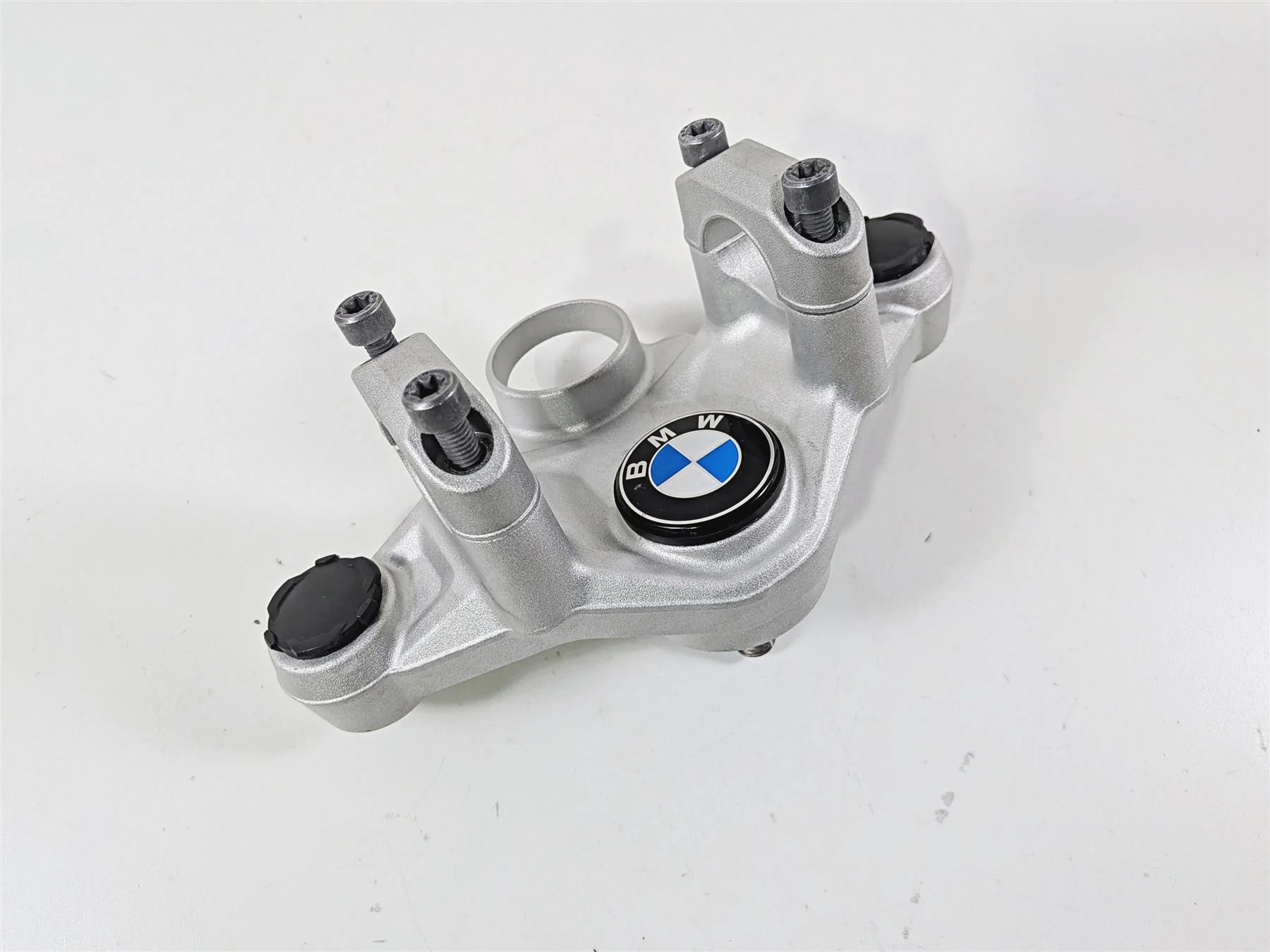 2016 BMW R1200 GS K50 Upper Triple Tree Steering Clamp 31428555849 - Image 12